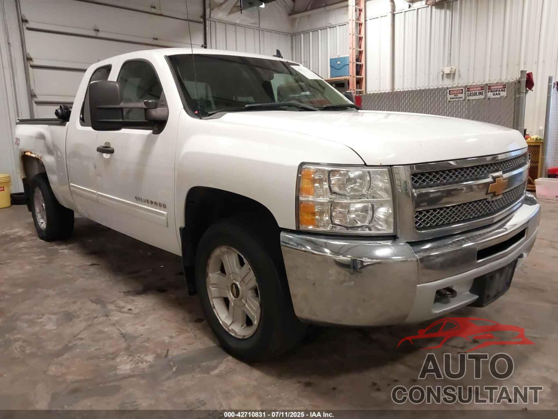 CHEVROLET SILVERADO 1500 2013 - 1GCRKSE73DZ173449
