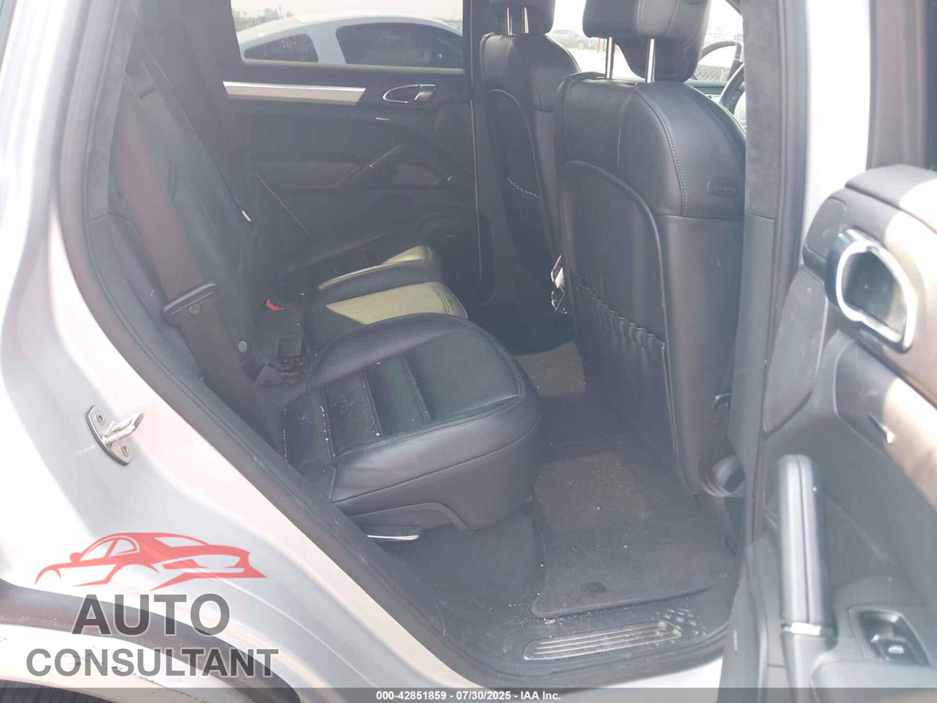 PORSCHE CAYENNE 2012 - WP1AC2A2XCLA84871
