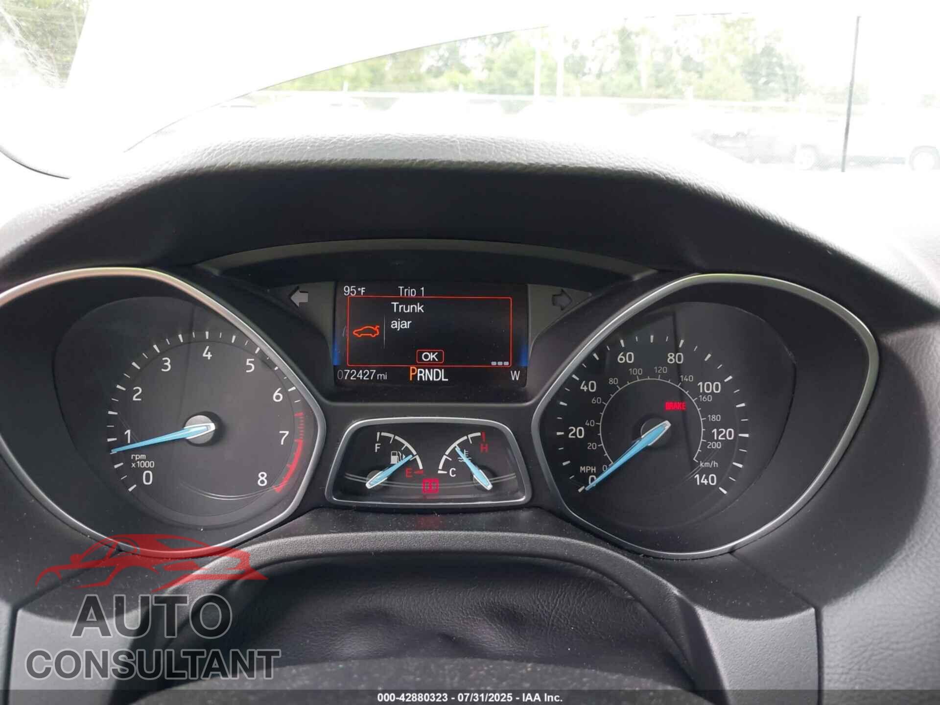 FORD FOCUS 2015 - 1FADP3F20FL362611