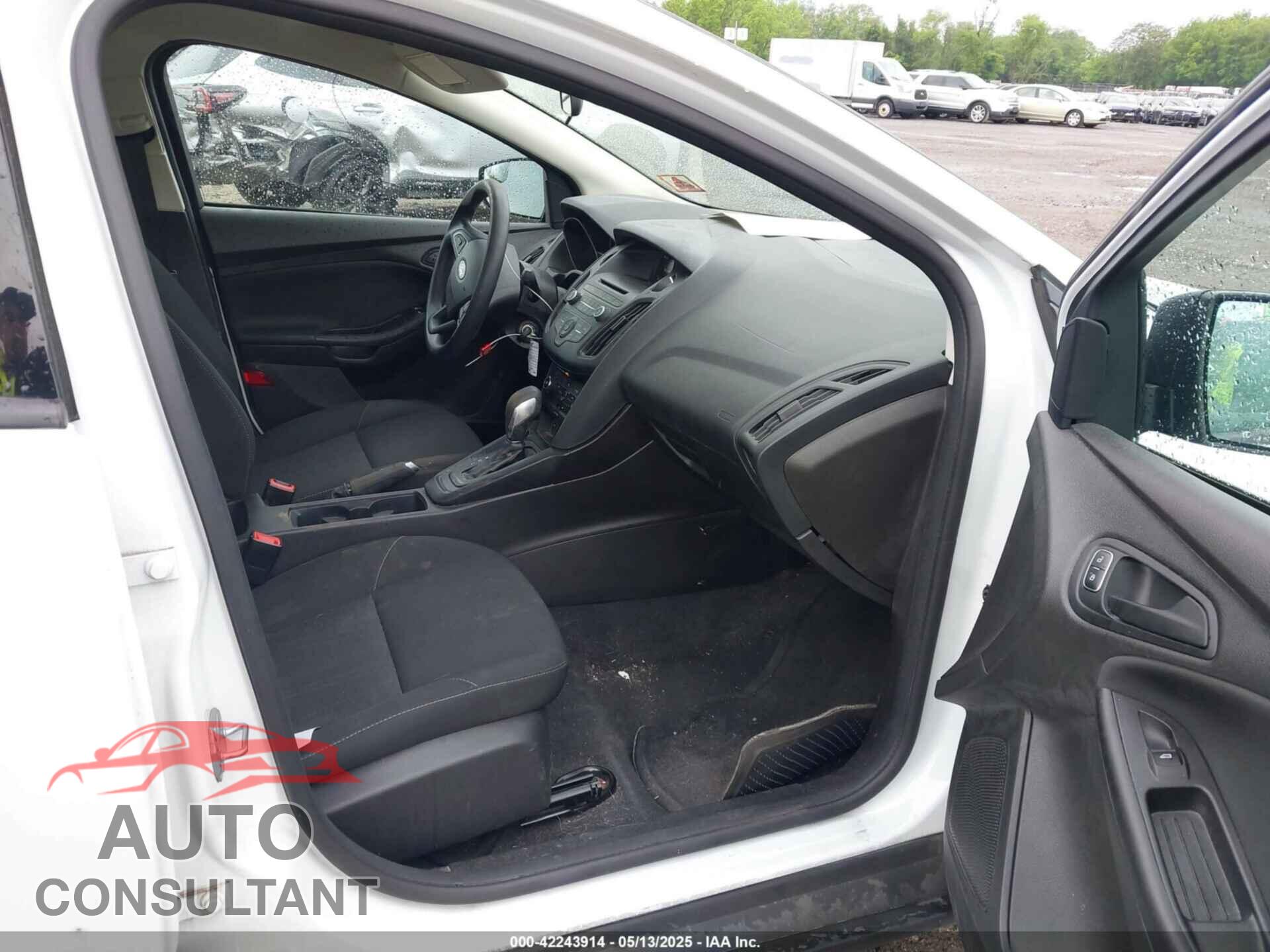 FORD FOCUS 2016 - 1FADP3E25GL385045