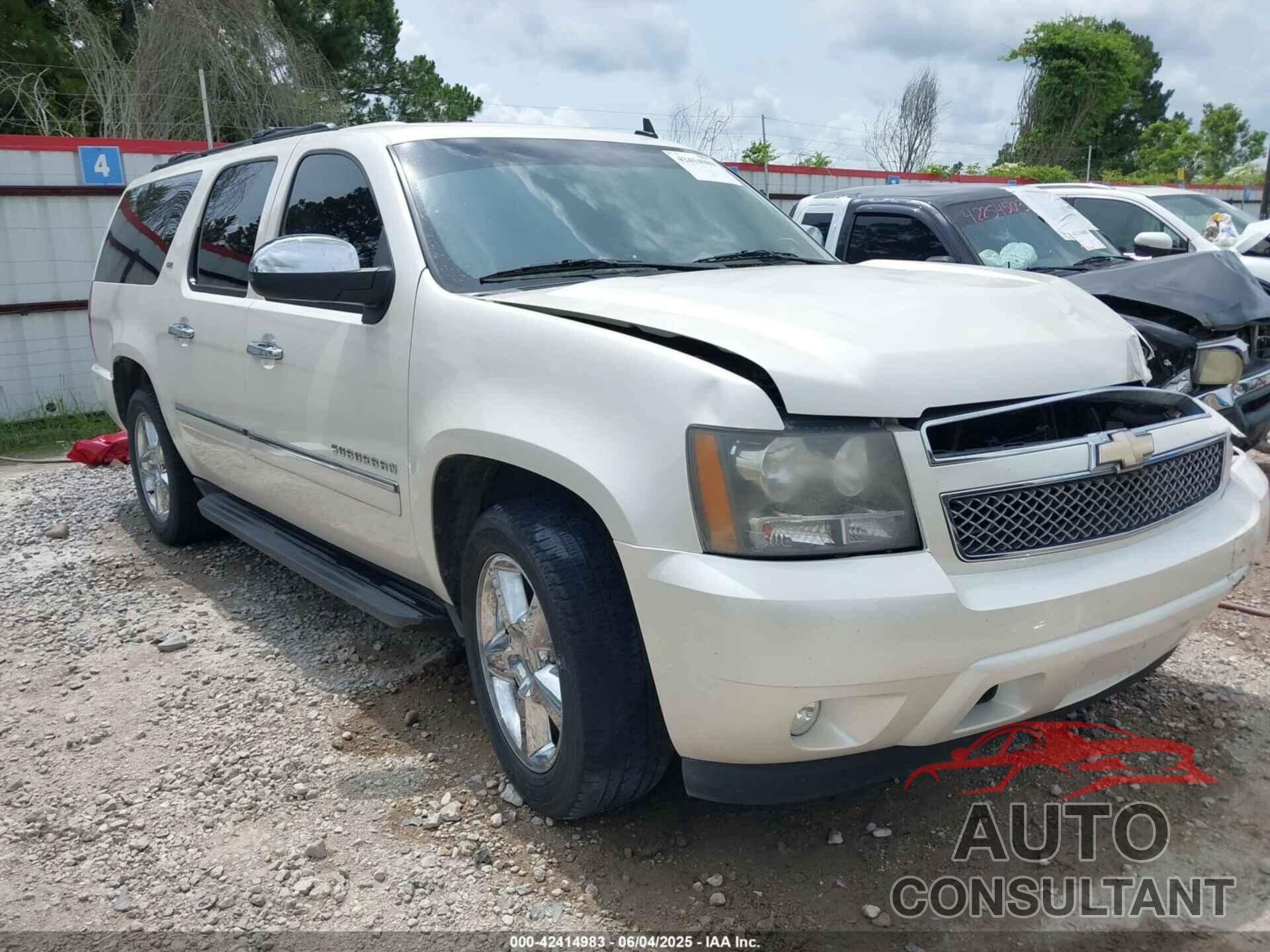 CHEVROLET SUBURBAN 1500 2011 - 1GNSCKE0XBR355591