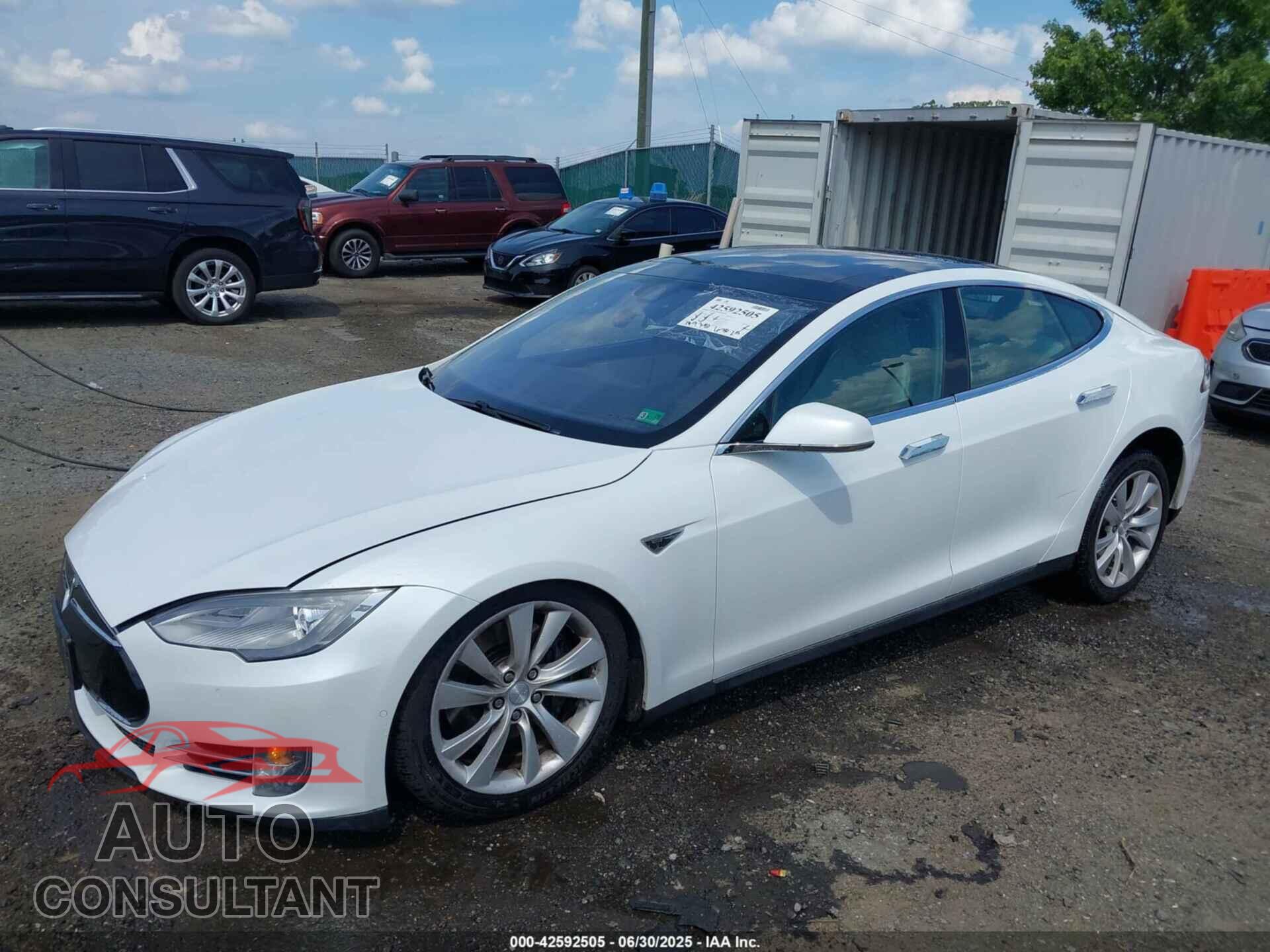 TESLA MODEL S 2015 - 5YJSA1E29FF113882