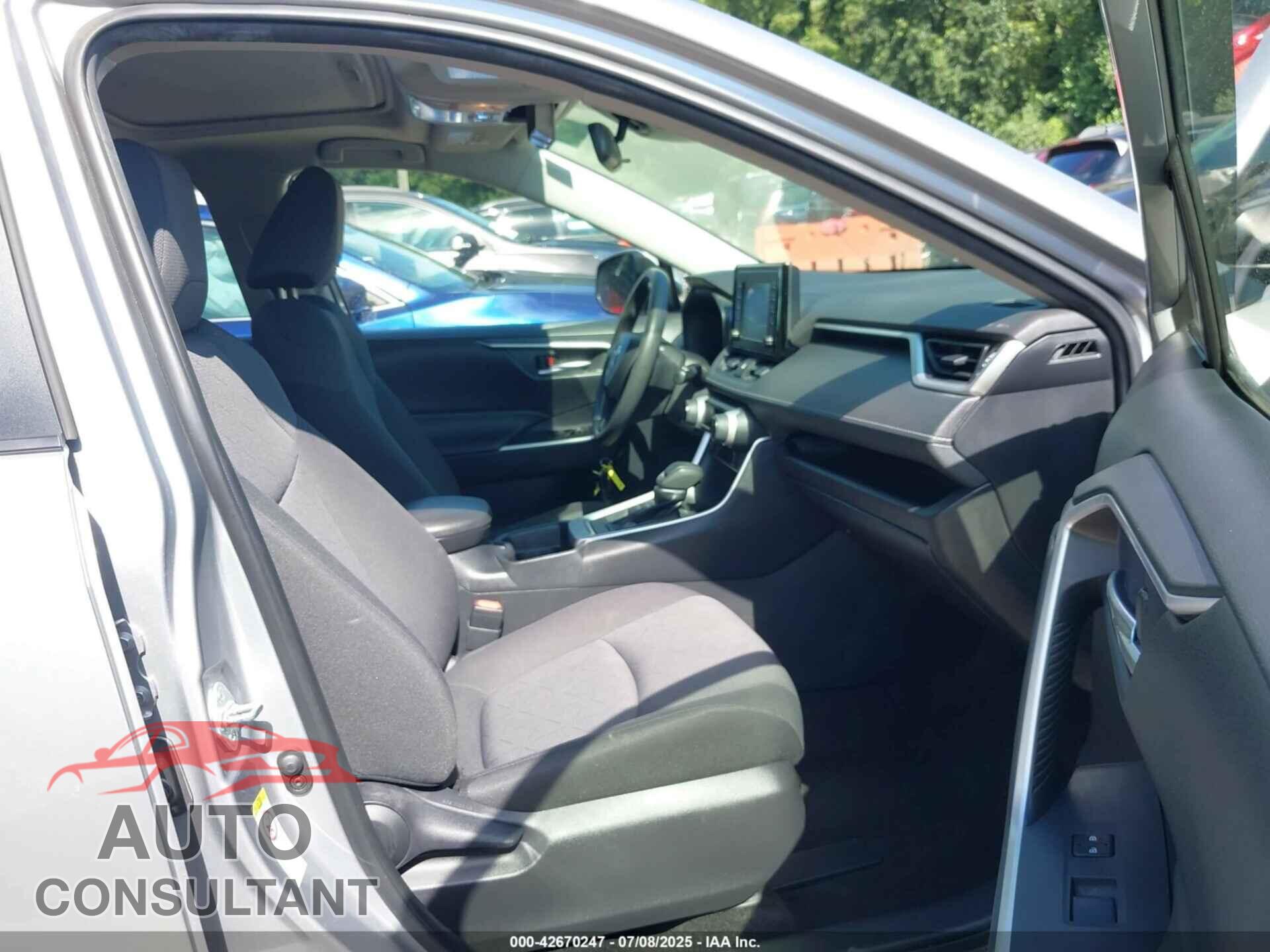 TOYOTA RAV4 2019 - JTMP1RFV2KD009989