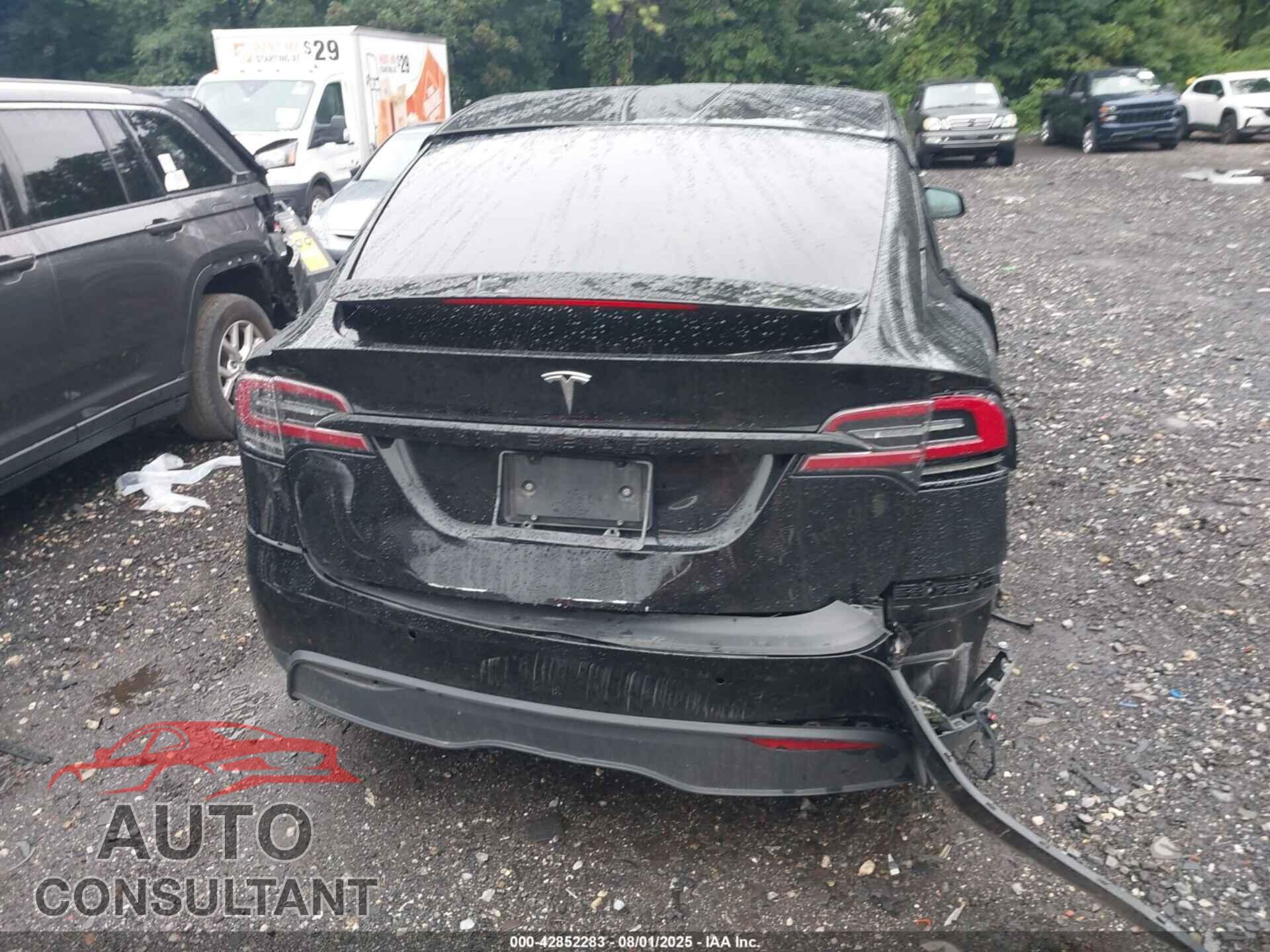 TESLA MODEL X 2023 - 7SAXCBE56PF377615