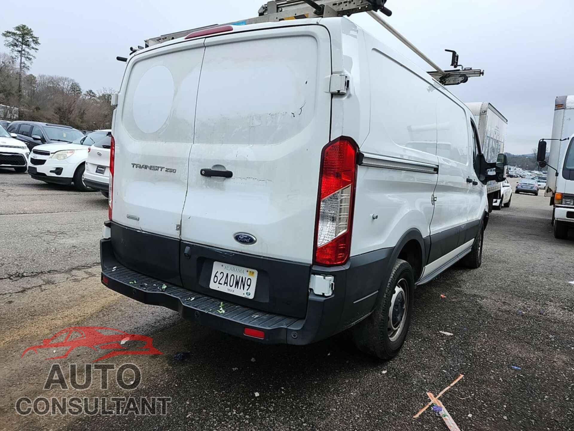 FORD TRANSIT 2019 - 1FTYR1YG6KKB57779