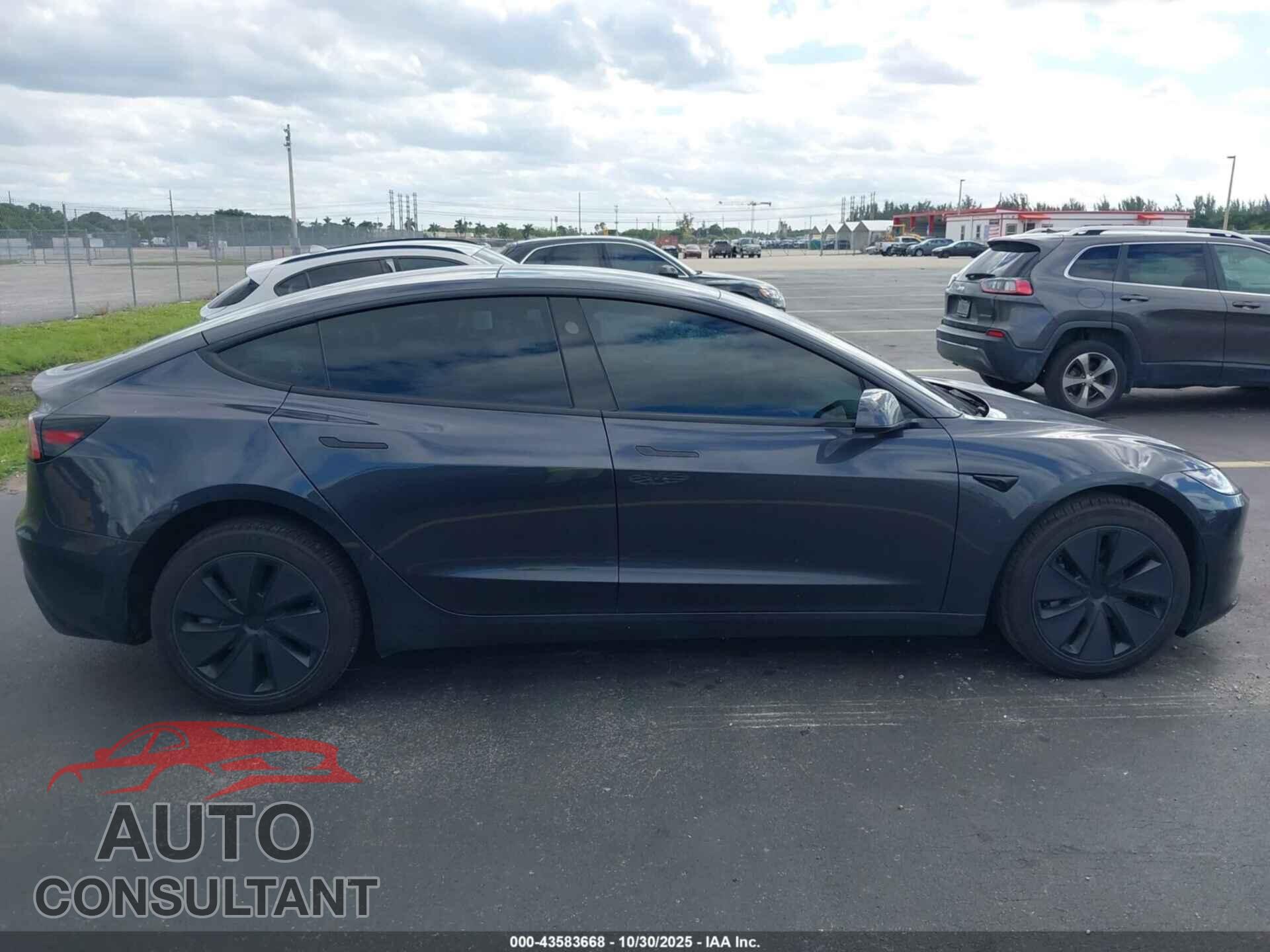 TESLA MODEL 3 2024 - 5YJ3E1EA1RF844892