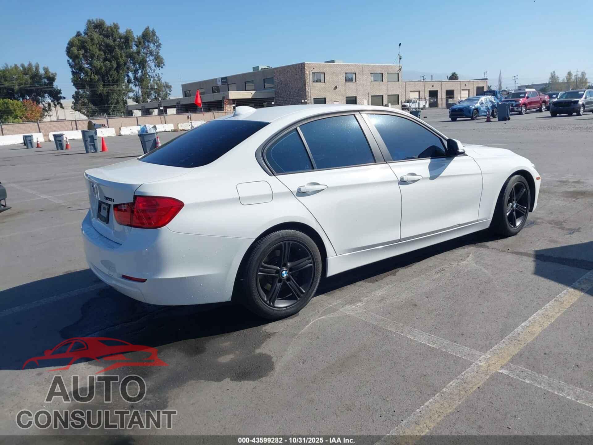 BMW 320I 2014 - WBA3B1C58EP678625