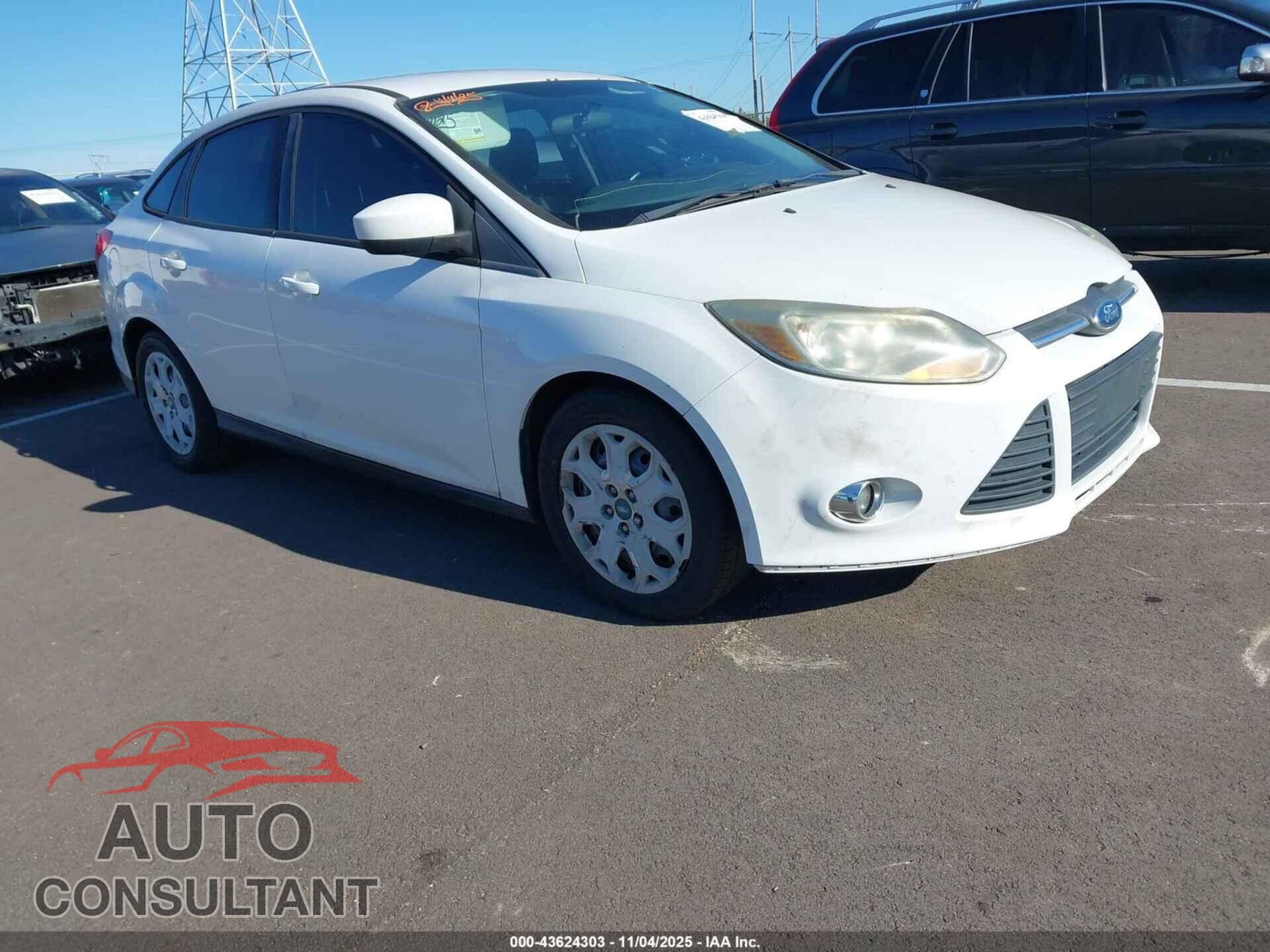 FORD FOCUS 2012 - 1FAHP3F22CL275175