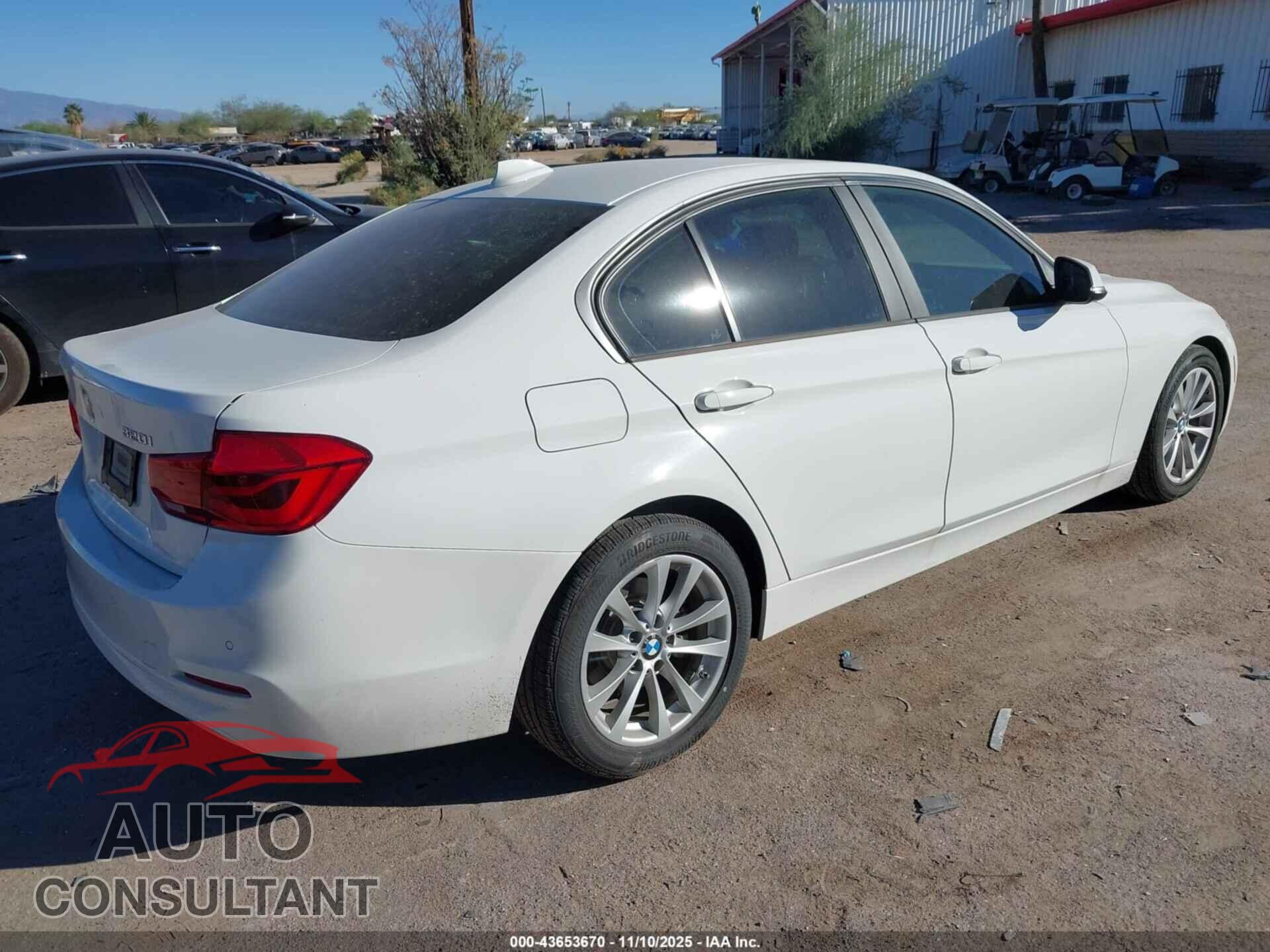 BMW 320I 2016 - WBA8E1G58GNU10793