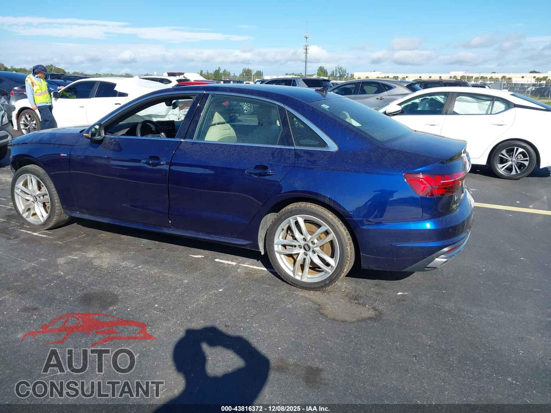 AUDI A4 2021 - WAUDAAF43MA029021