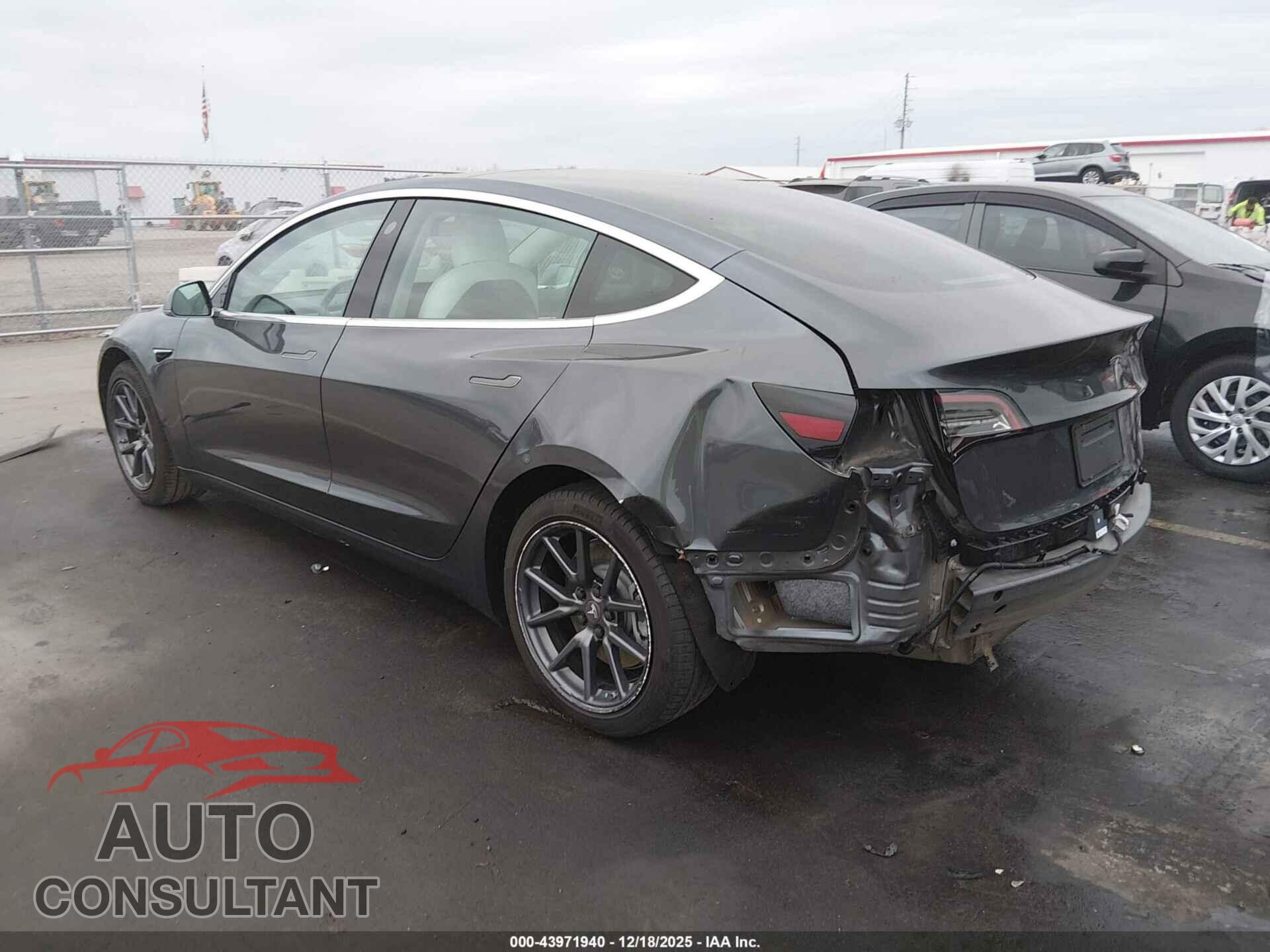 TESLA MODEL 3 2019 - 5YJ3E1EA9KF302171