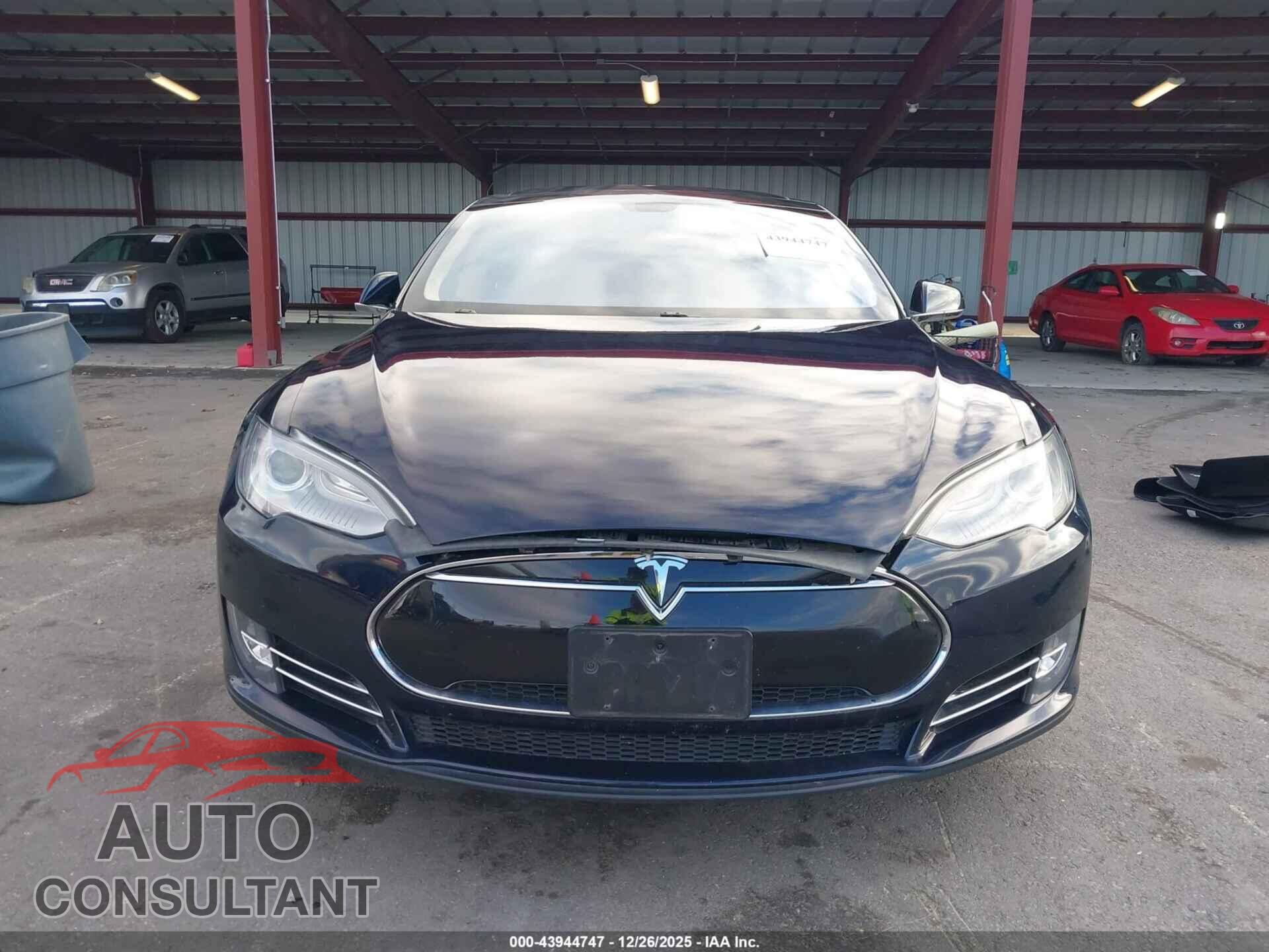 TESLA MODEL S 2013 - 5YJSA1AG4DFP09769