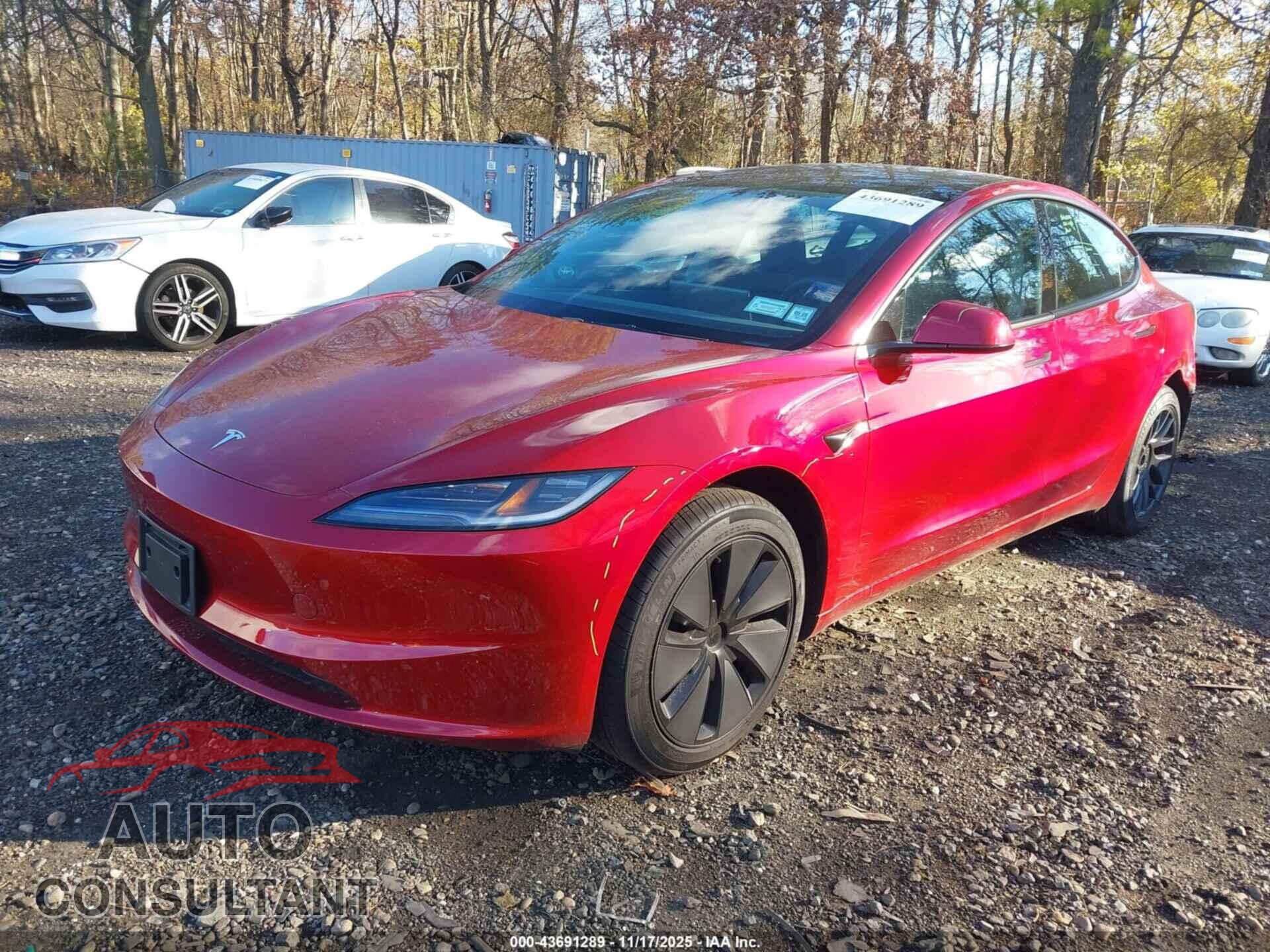 TESLA MODEL 3 2025 - 5YJ3E1EA0SF021585