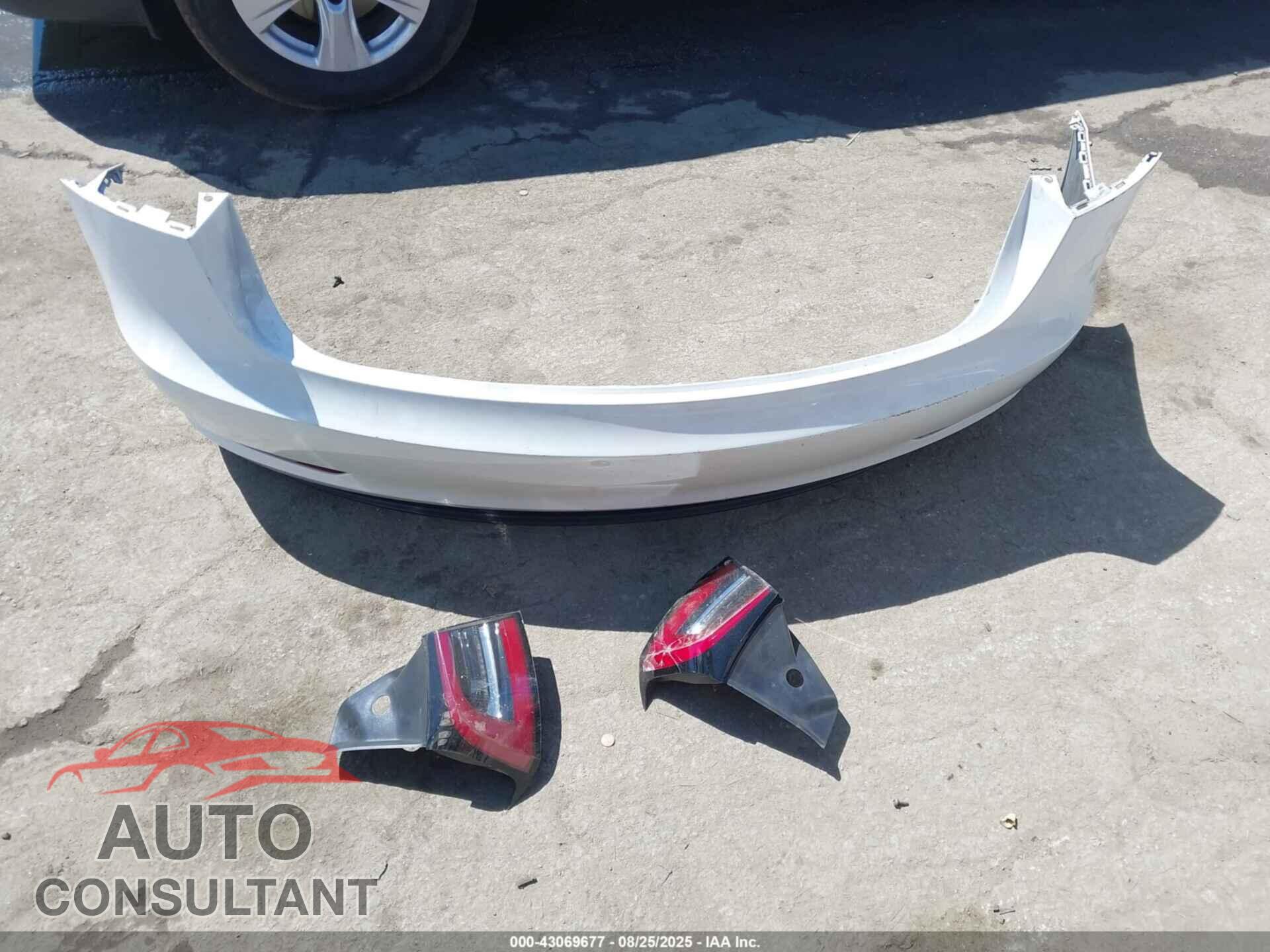 TESLA MODEL 3 2023 - 5YJ3E1EA7PF421912