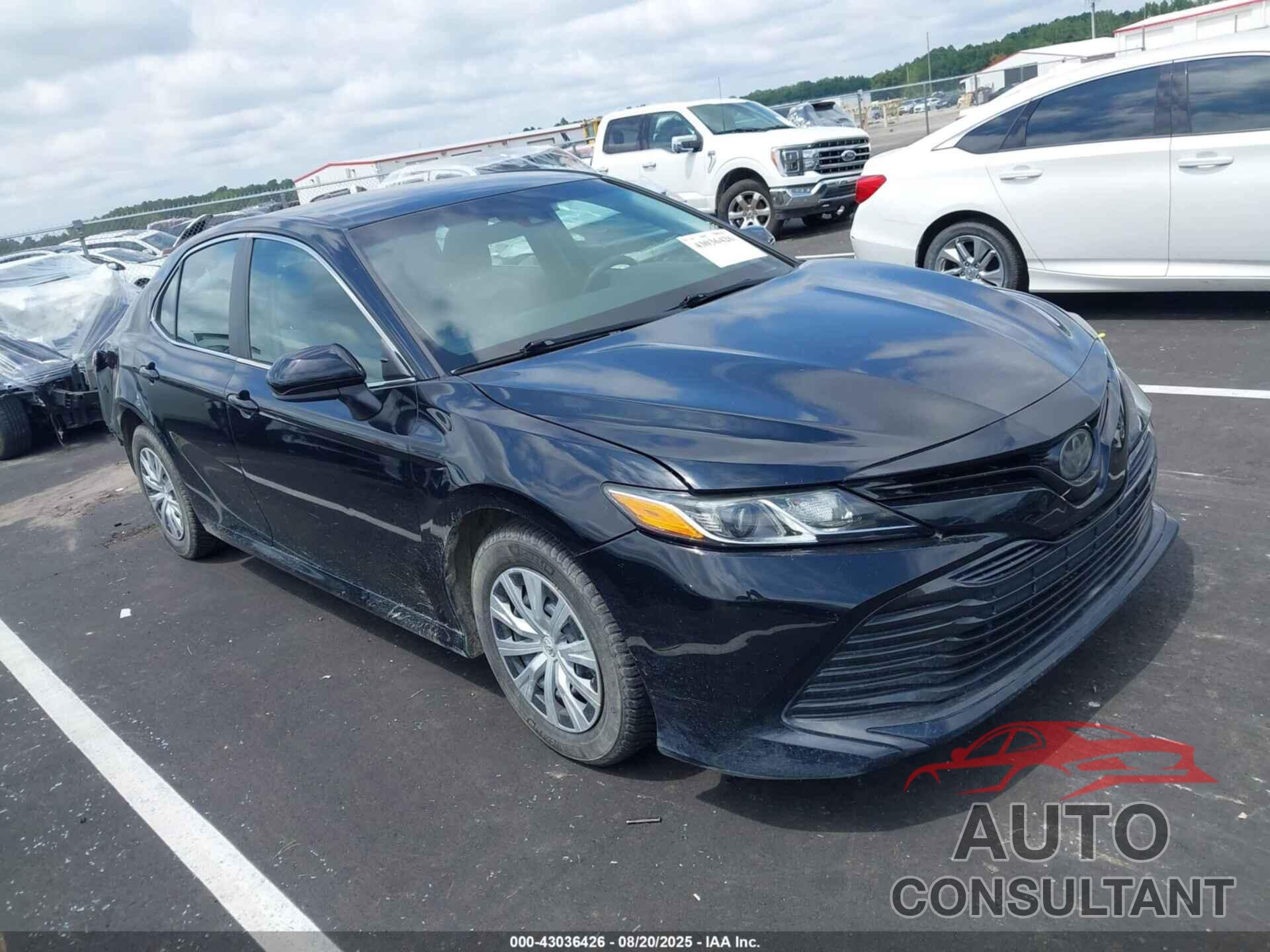 TOYOTA CAMRY 2018 - 4T1B11HK6JU549323