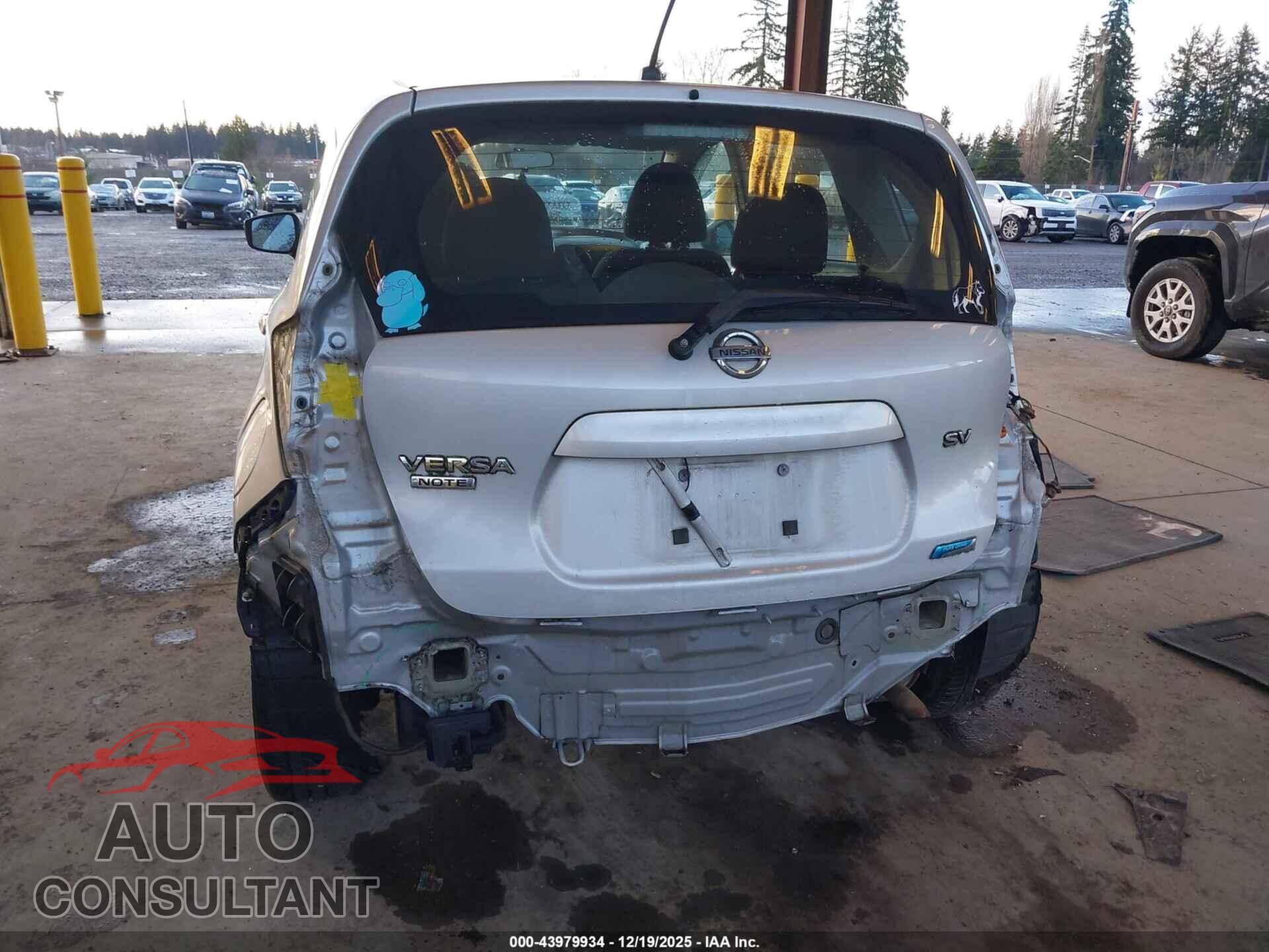 NISSAN VERSA NOTE 2015 - 3N1CE2CP8FL405671