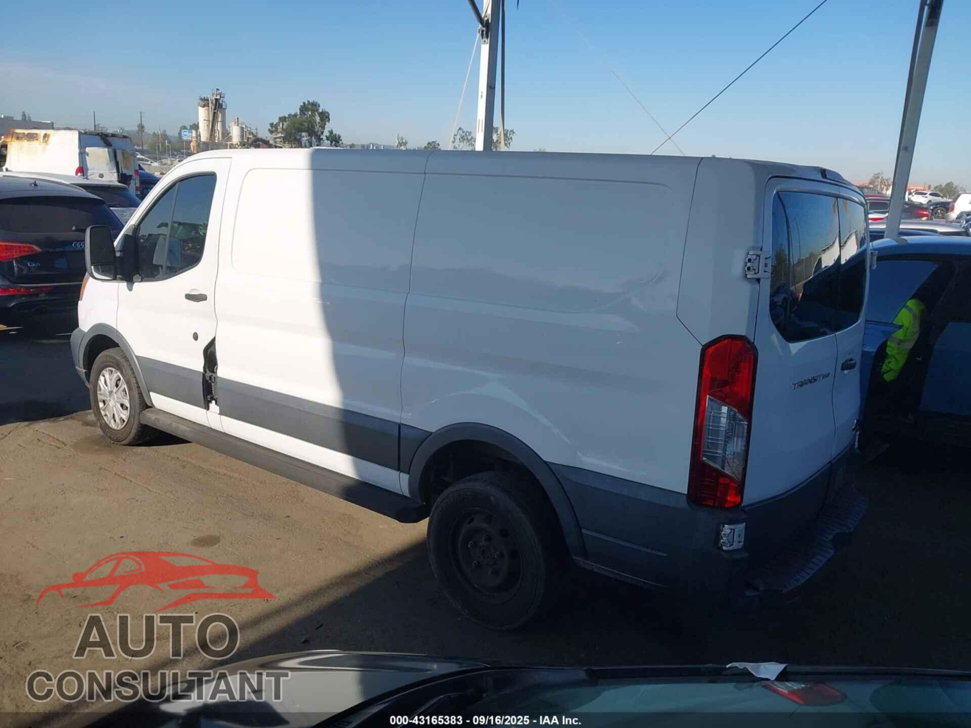 FORD TRANSIT-250 2015 - 1FTNR1ZM7FKA89554