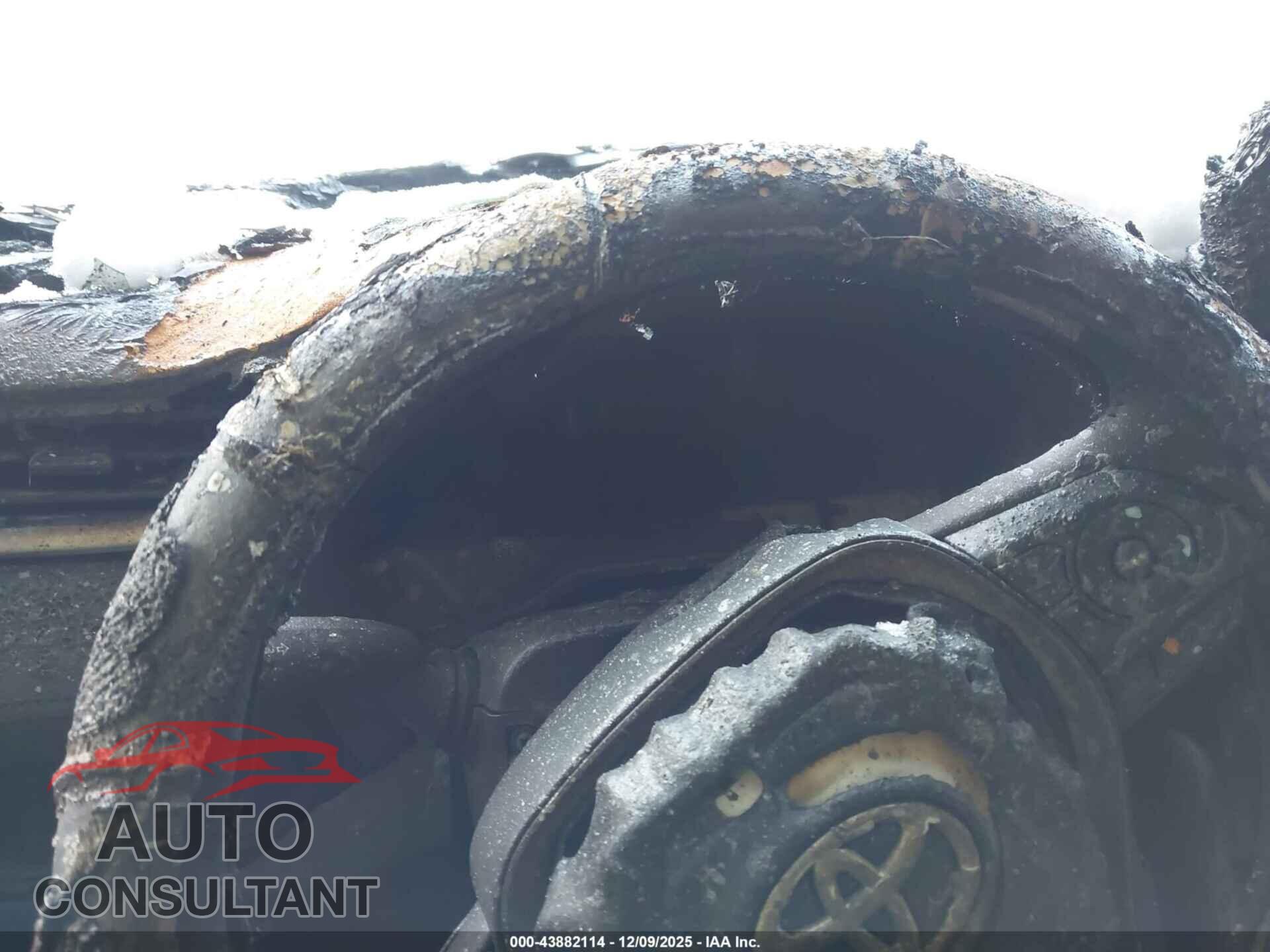 TOYOTA RAV4 2023 - 2T3P1RFV4PC359622