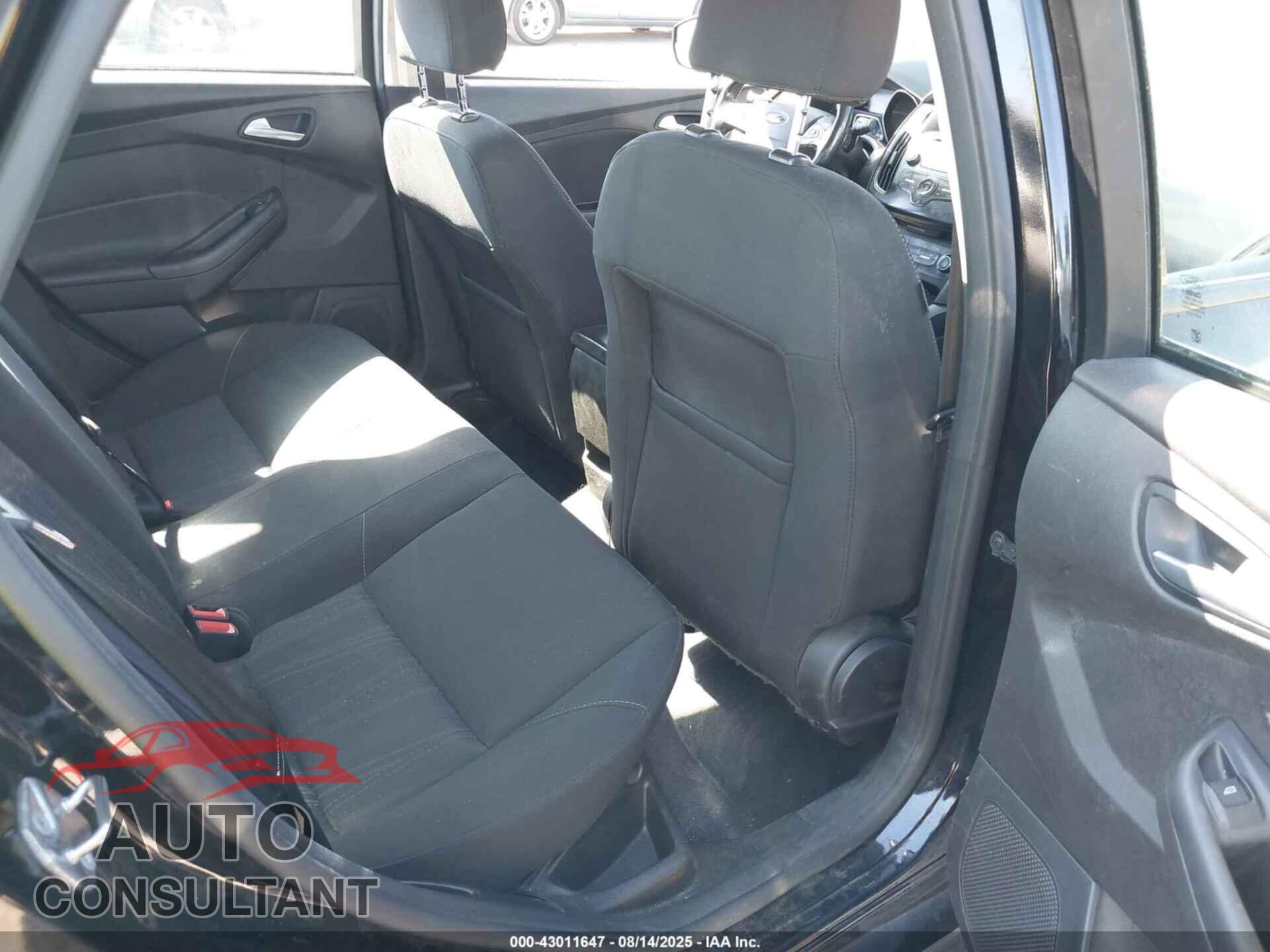 FORD FOCUS 2016 - 1FADP3F21GL363185