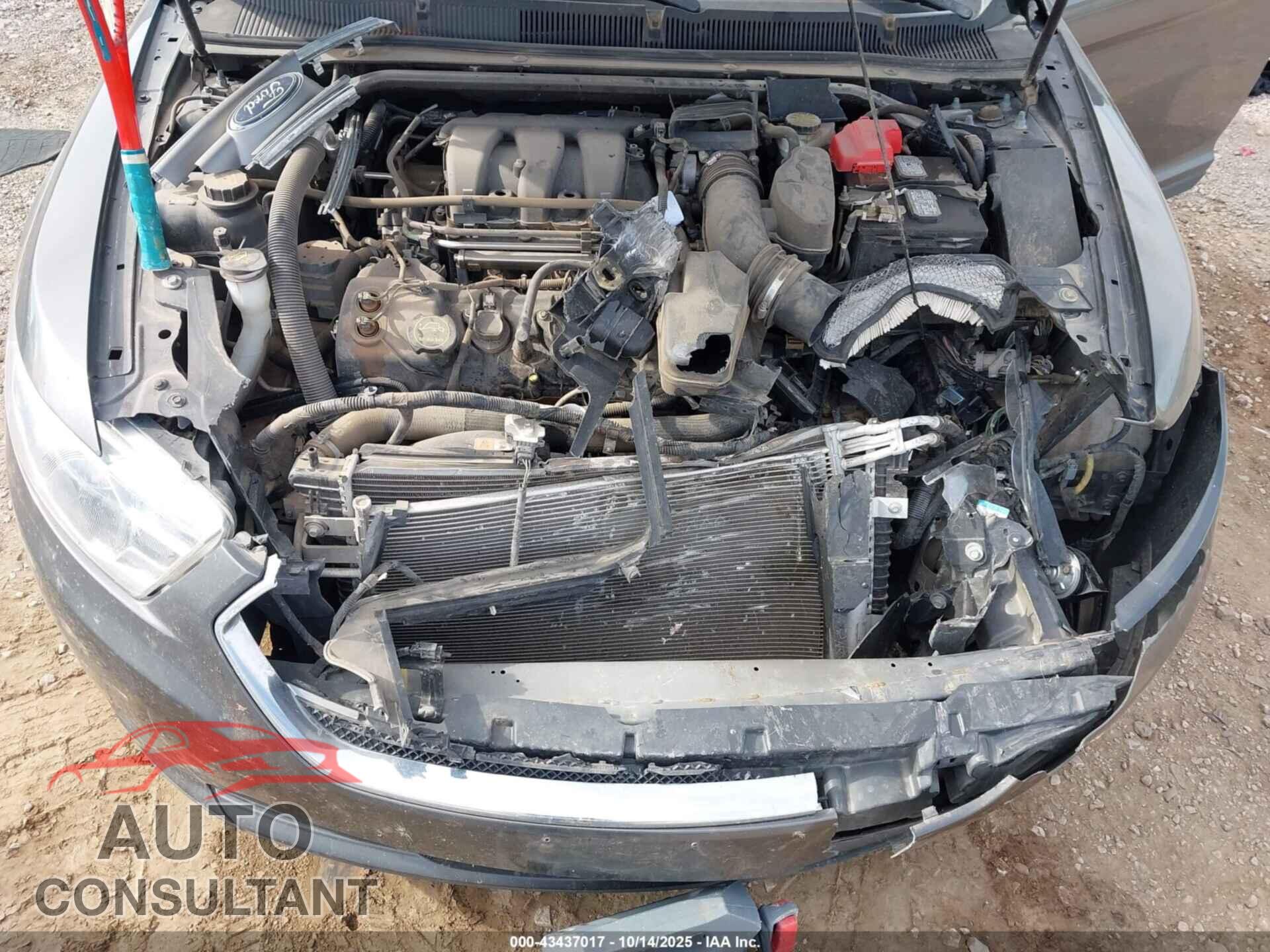 FORD TAURUS 2017 - 1FAHP2D84HG110858