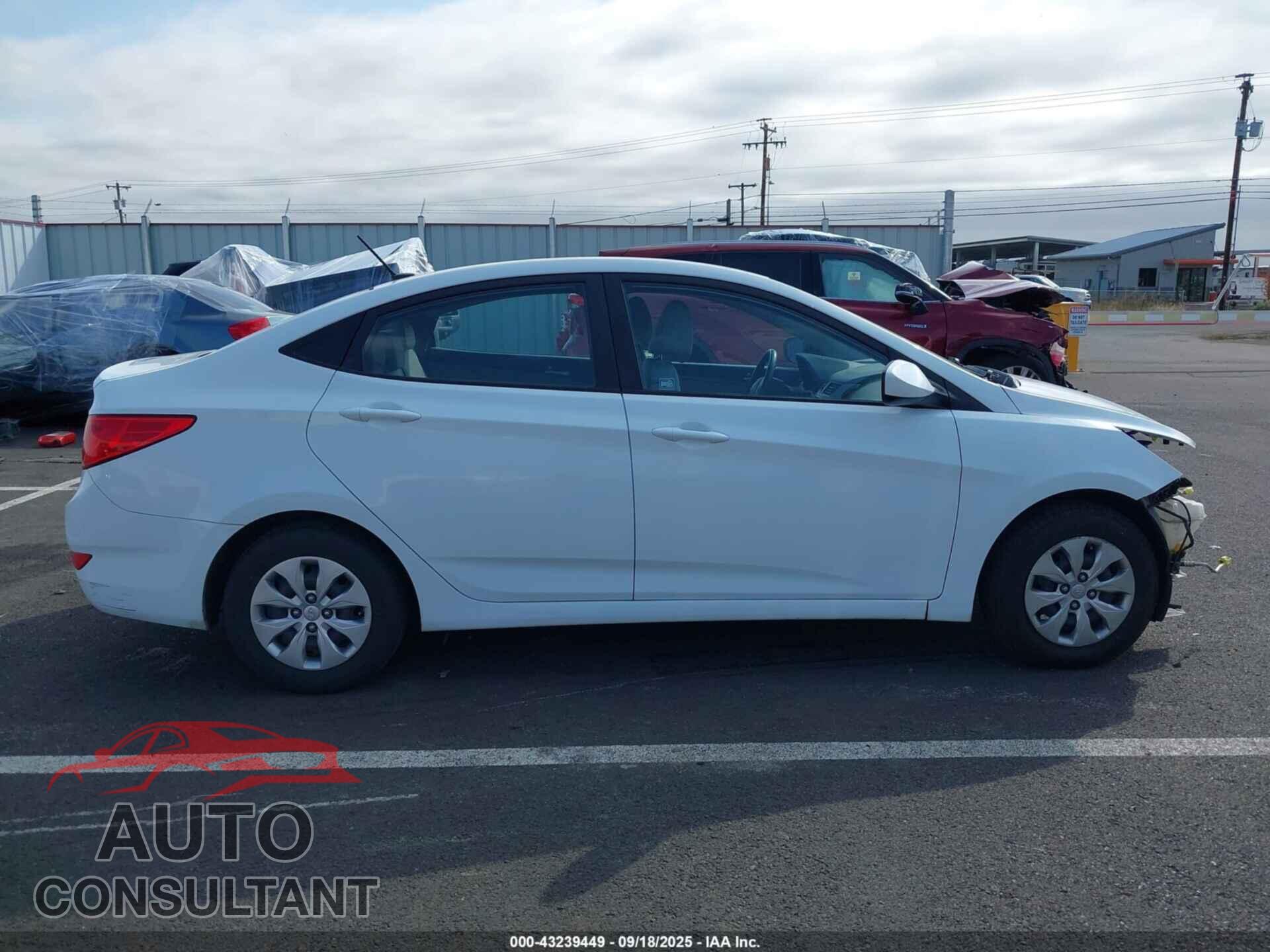 HYUNDAI ACCENT 2016 - KMHCT4AE0GU105755