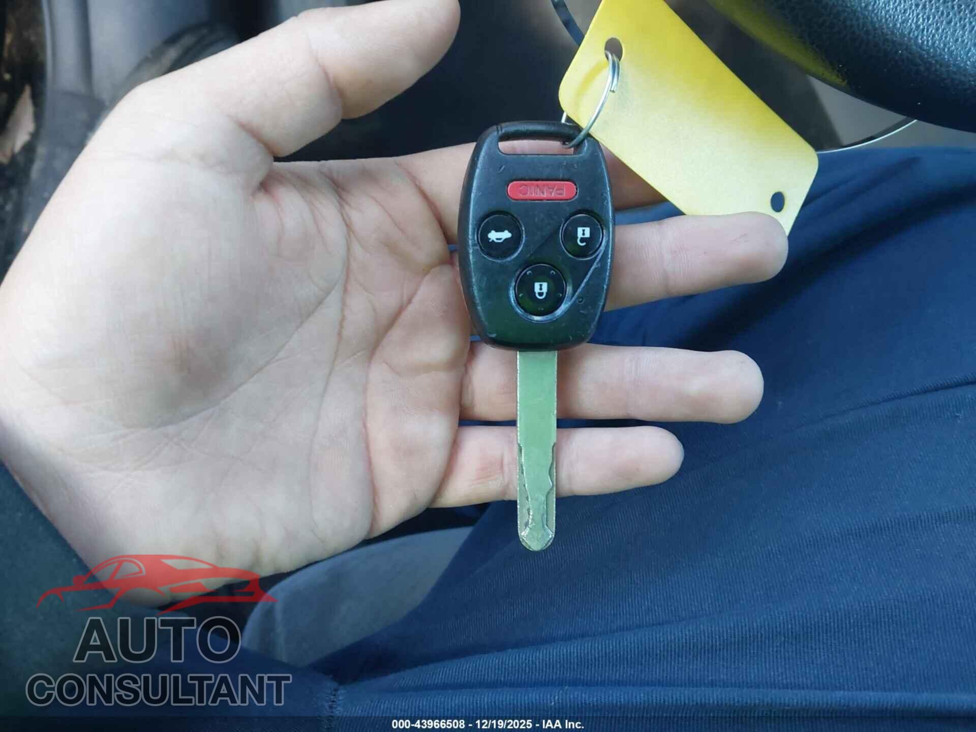 HONDA CIVIC 2013 - 2HGFB2F80DH523700