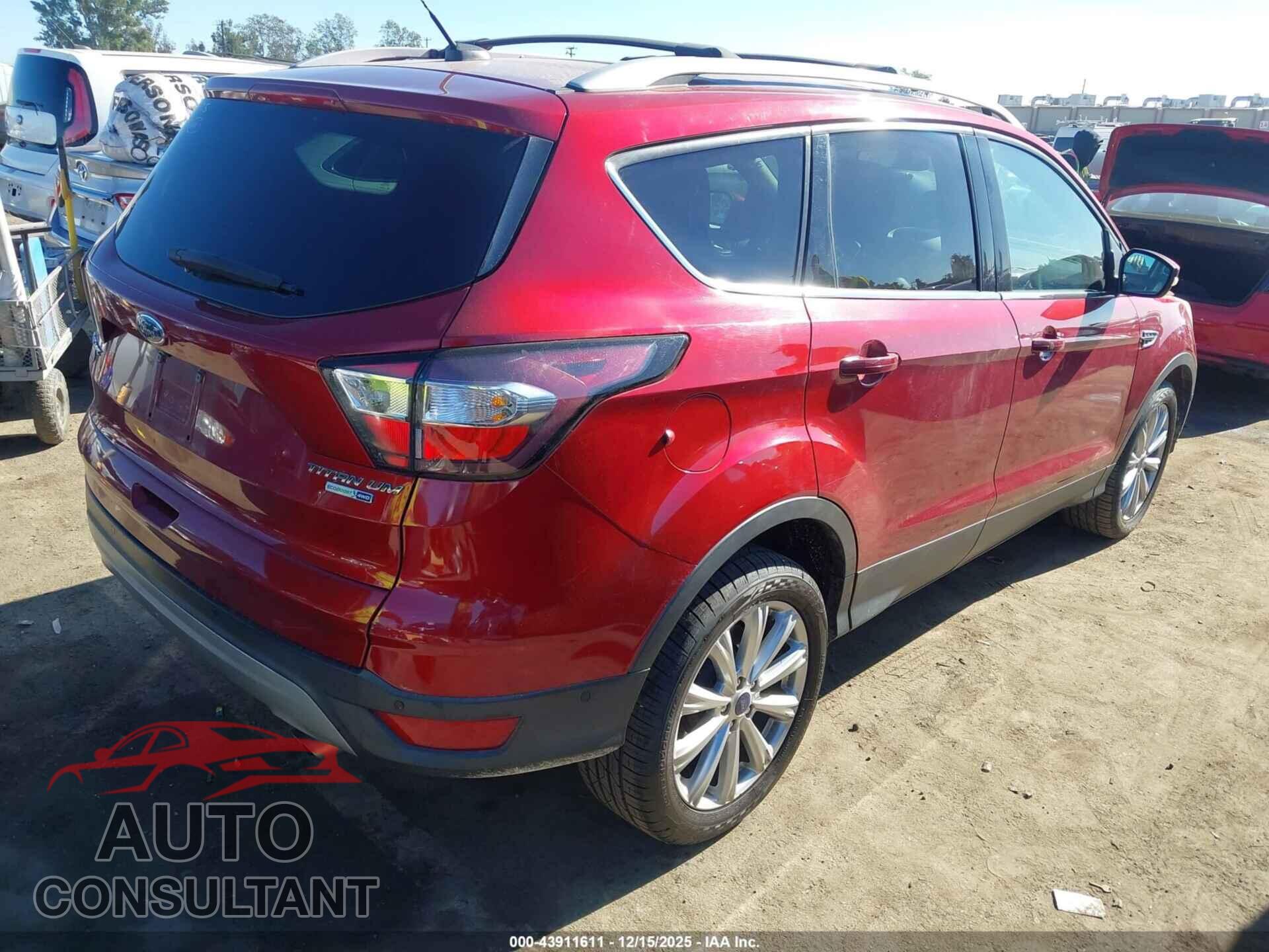 FORD ESCAPE 2017 - 1FMCU9JD3HUC57516