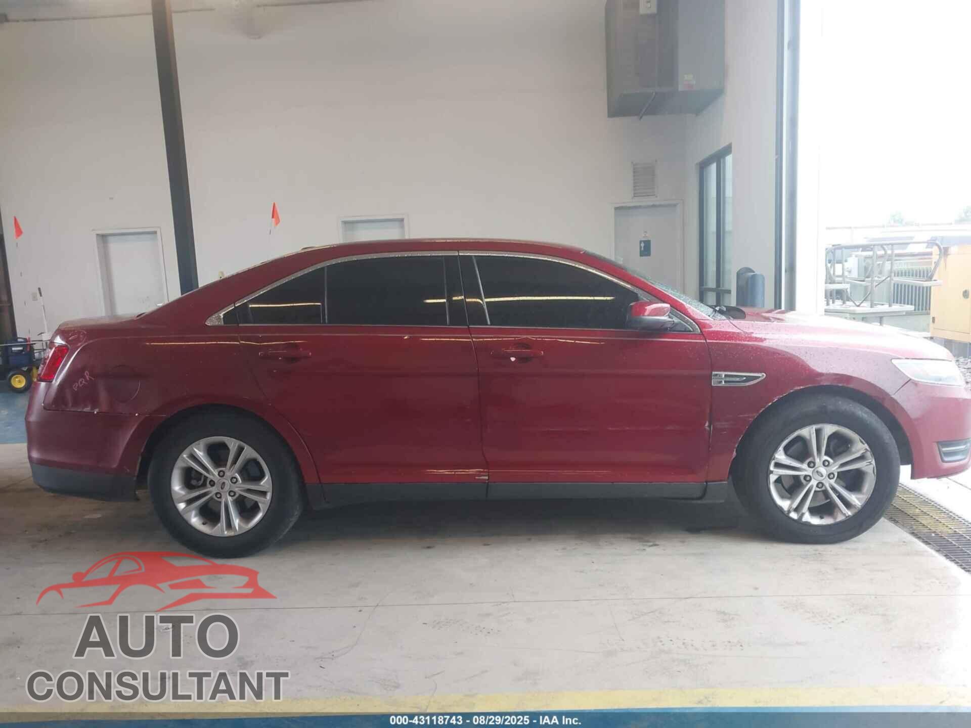 FORD TAURUS 2015 - 1FAHP2E89FG167357