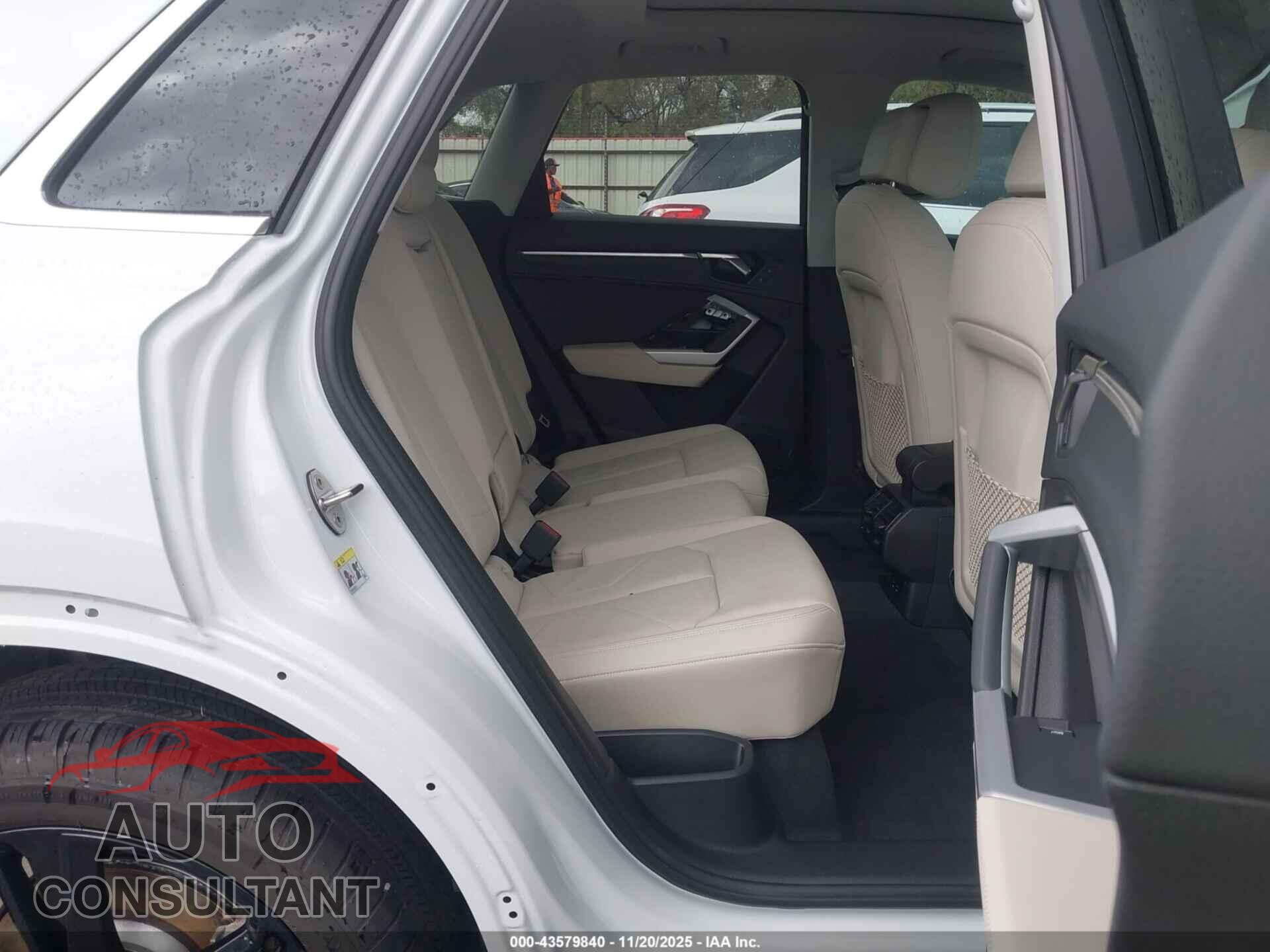AUDI Q3 2024 - WA1EECF33R1189108