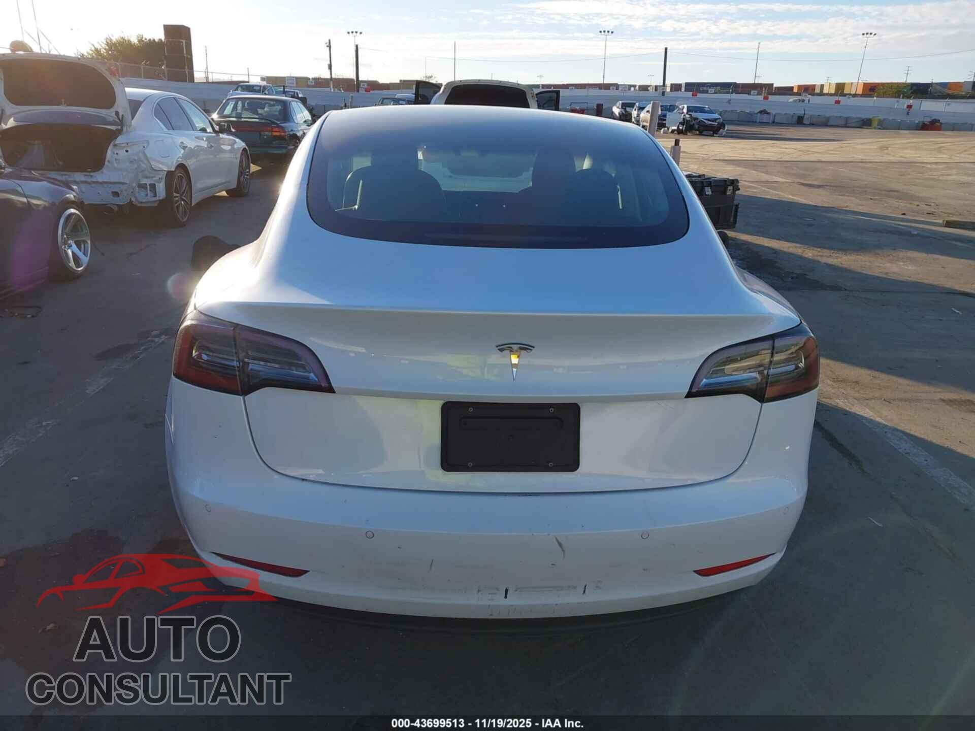 TESLA MODEL 3 2021 - 5YJ3E1EA6MF850552