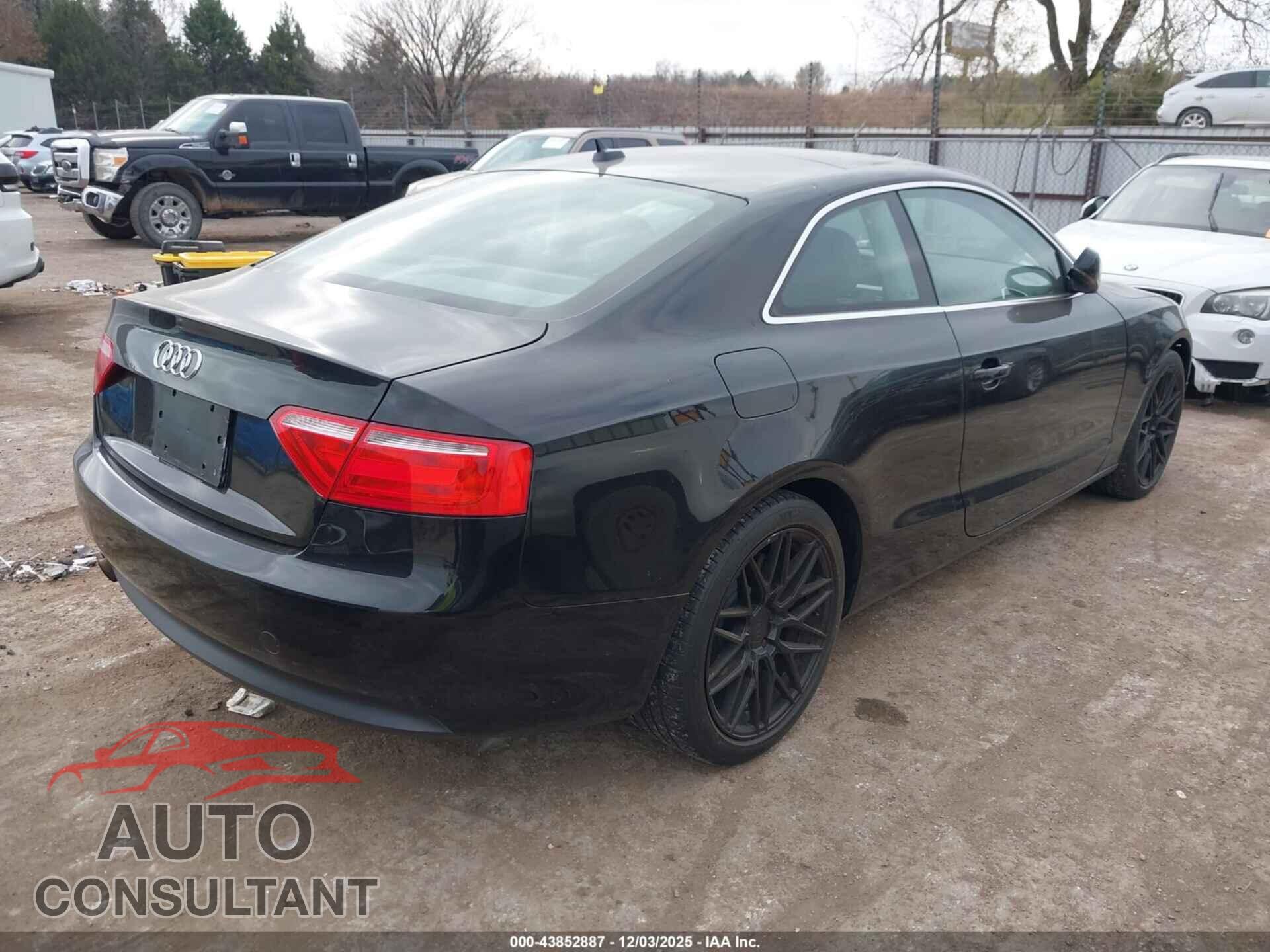 AUDI A5 2011 - WAUGFAFR1BA012287