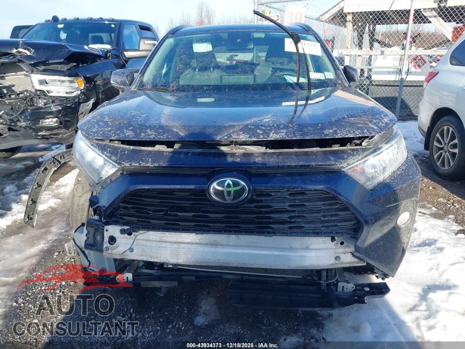 TOYOTA RAV4 2021 - JTMP1RFVXMD069375