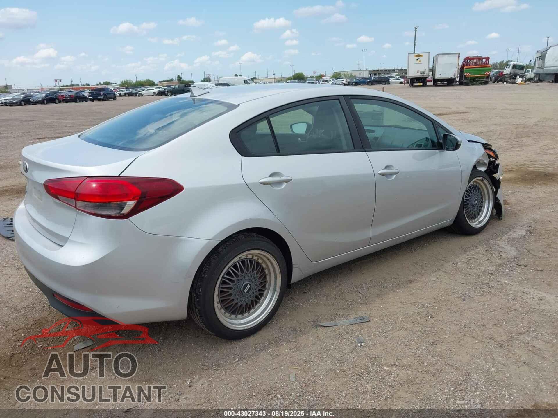 KIA FORTE 2017 - 3KPFL4A70HE051263
