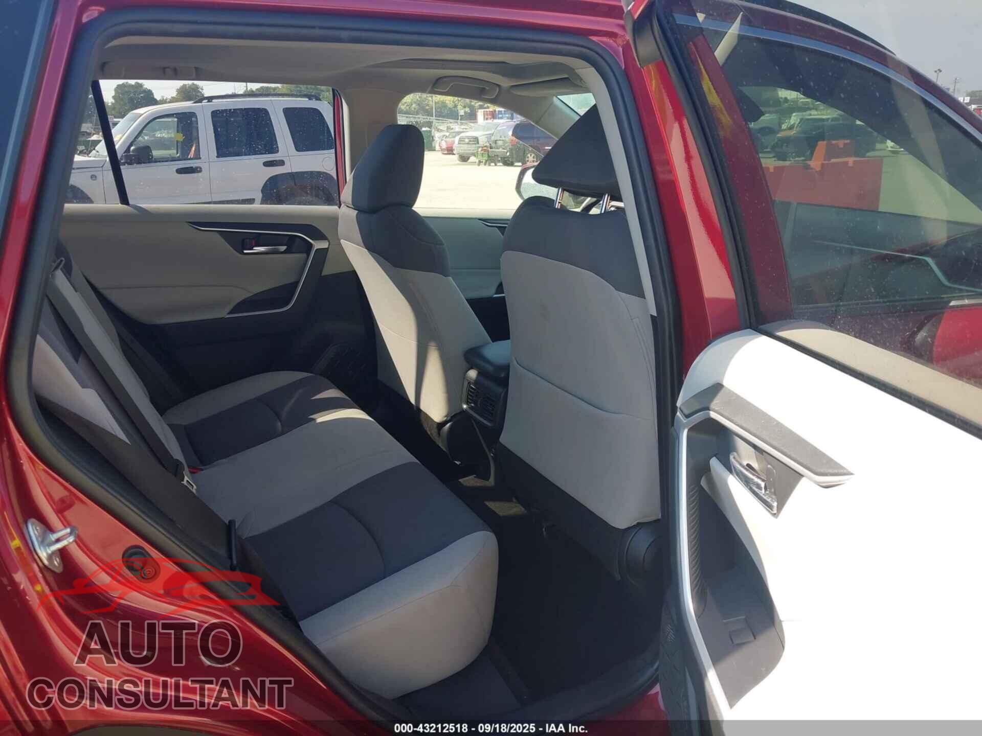 TOYOTA RAV4 2019 - JTMP1RFV9KD026725