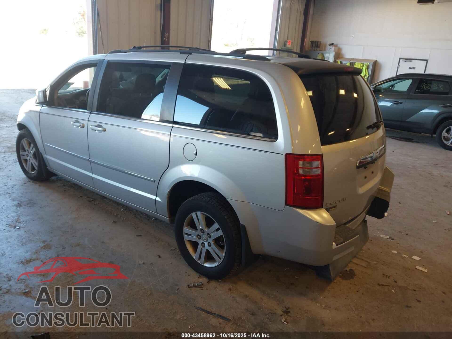DODGE GRAND CARAVAN 2010 - 2D4RN4DE5AR445558