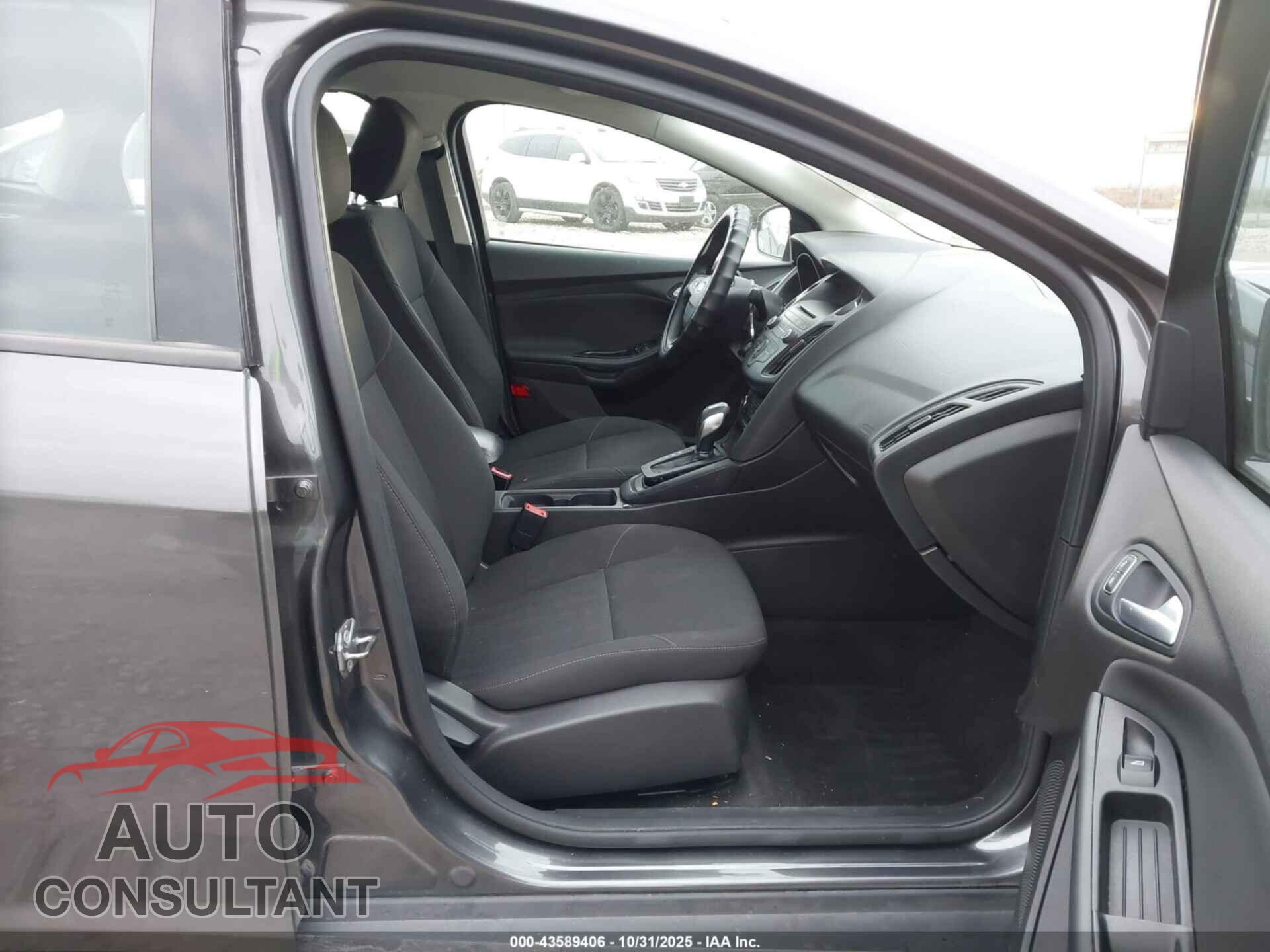 FORD FOCUS 2015 - 1FADP3F25FL382708