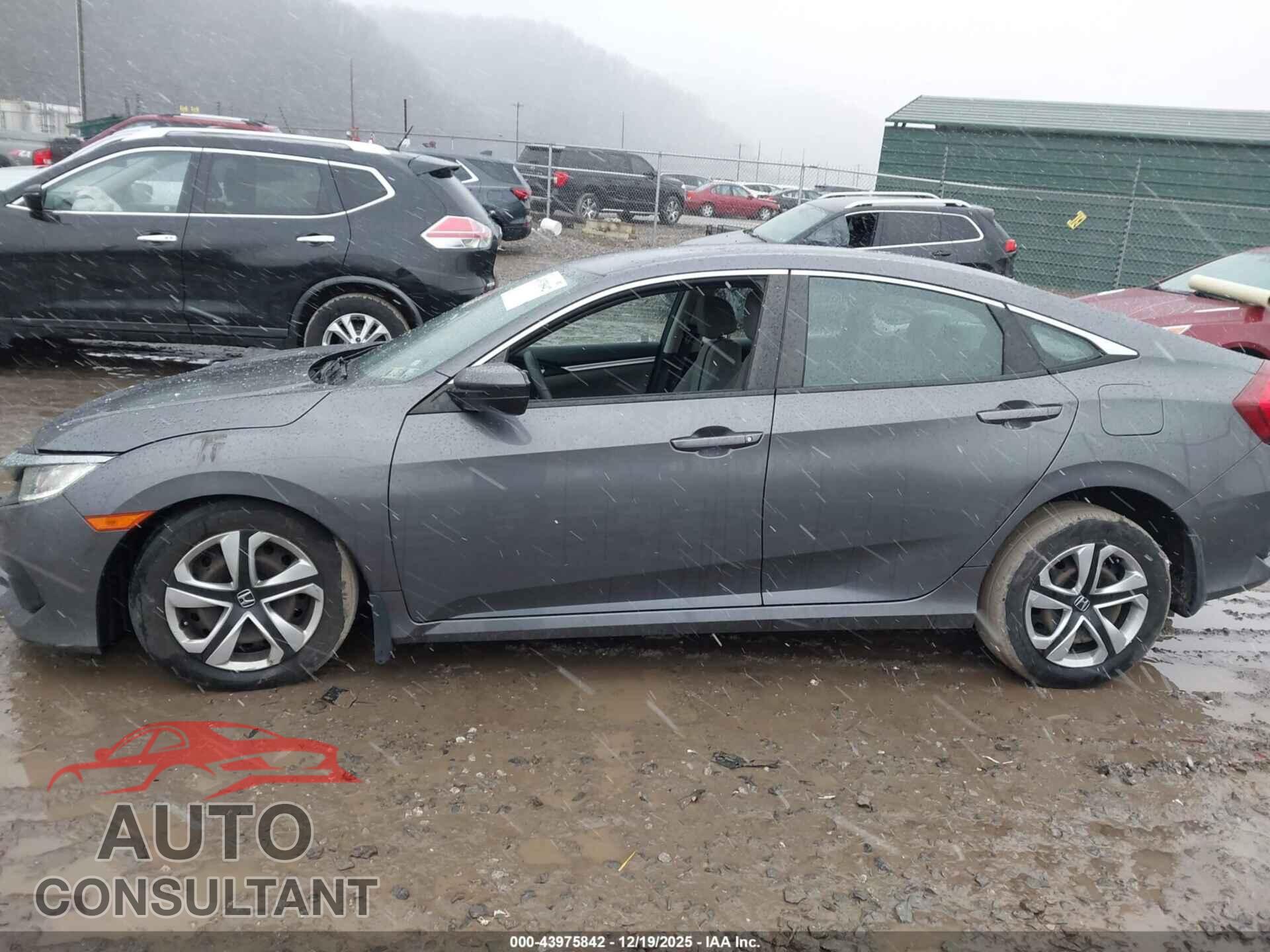 HONDA CIVIC 2017 - 2HGFC2F55HH574358