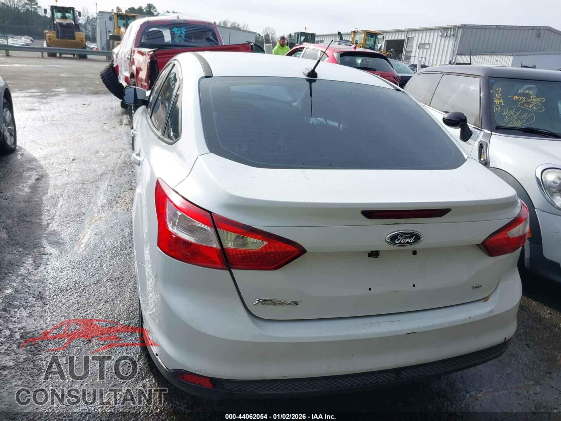 FORD FOCUS 2012 - 1FAHP3F2XCL127436