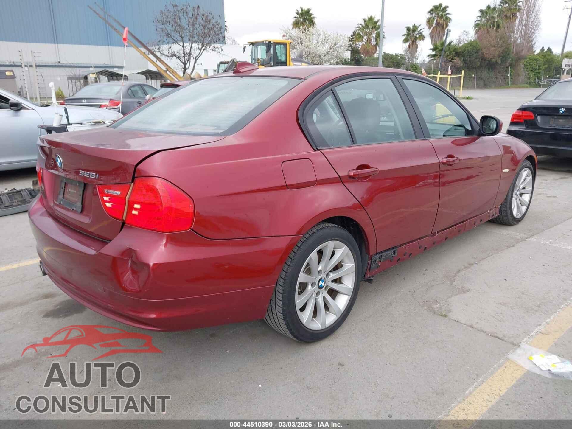 BMW 328I 2011 - WBAPH5G5XBNM83005