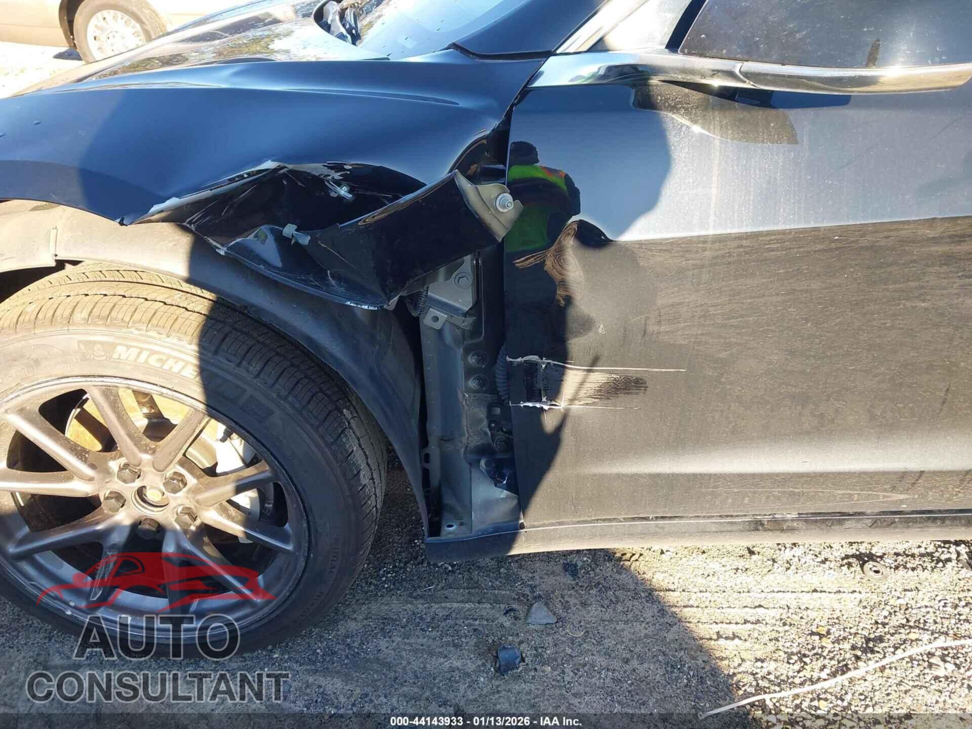 TESLA MODEL 3 2018 - 5YJ3E1EBXJF170559