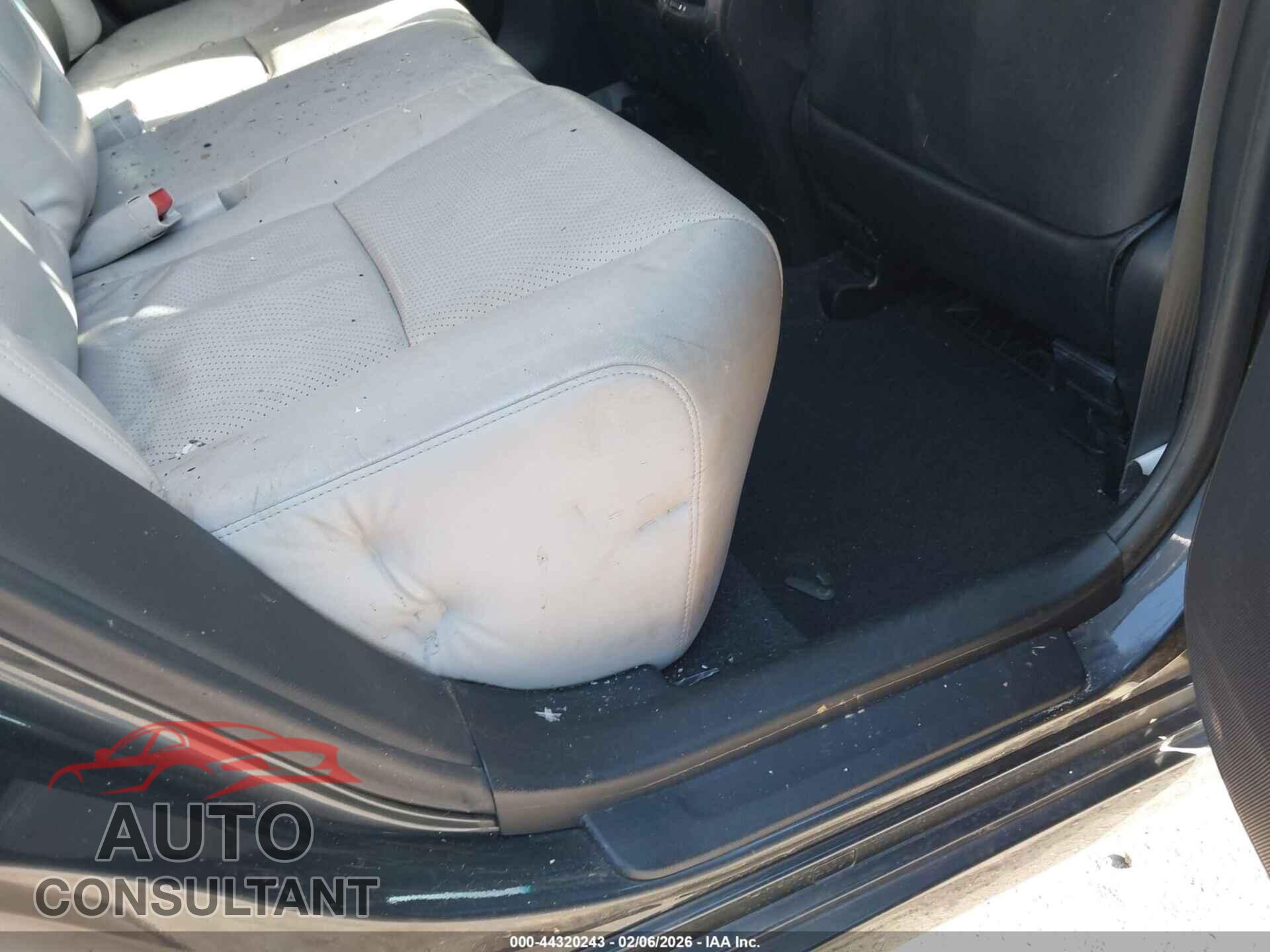 LEXUS HS 250H 2010 - JTHBB1BA3A2015983