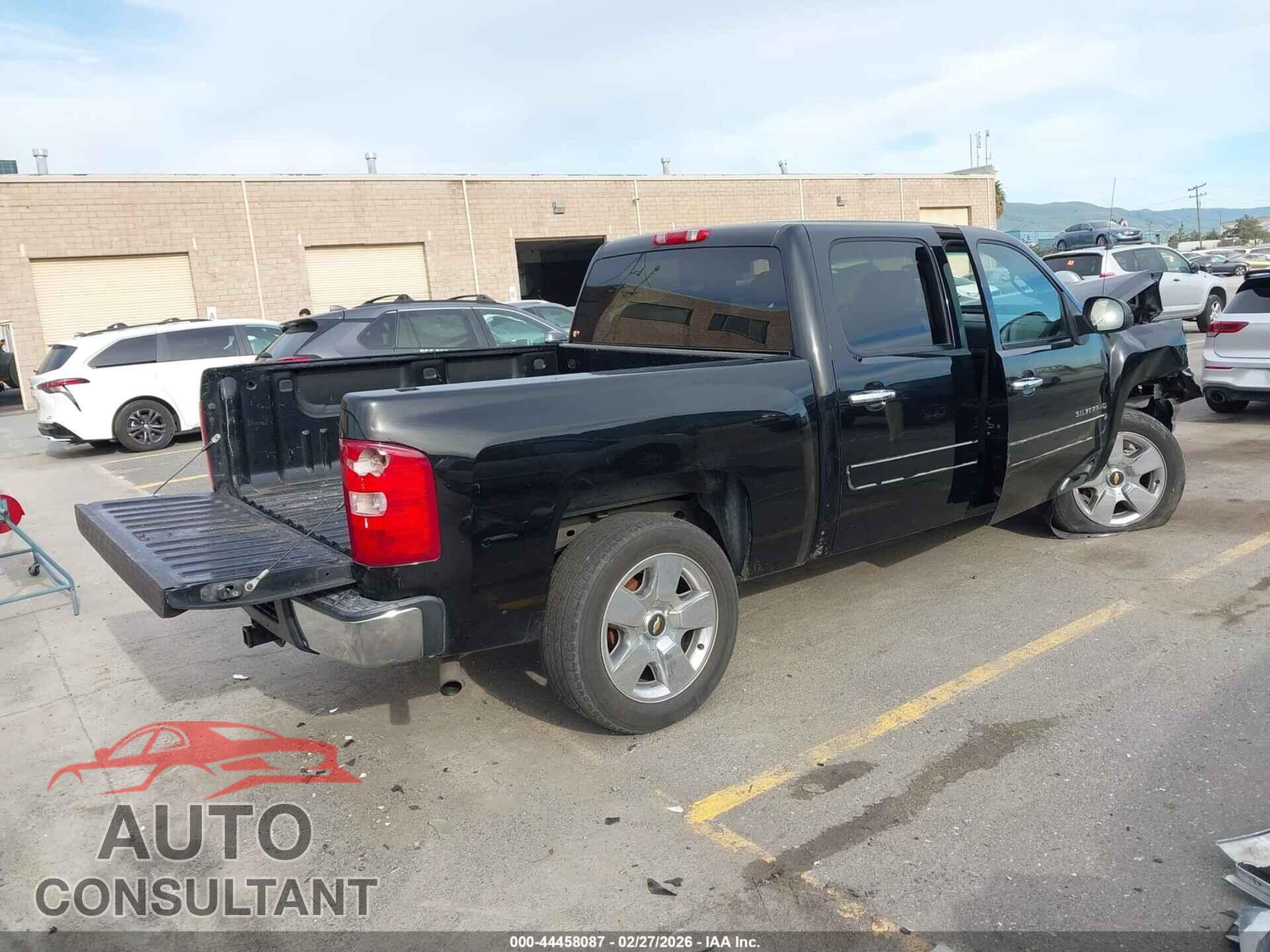 CHEVROLET SILVERADO 1500 2011 - 3GCPCSE04BG252584
