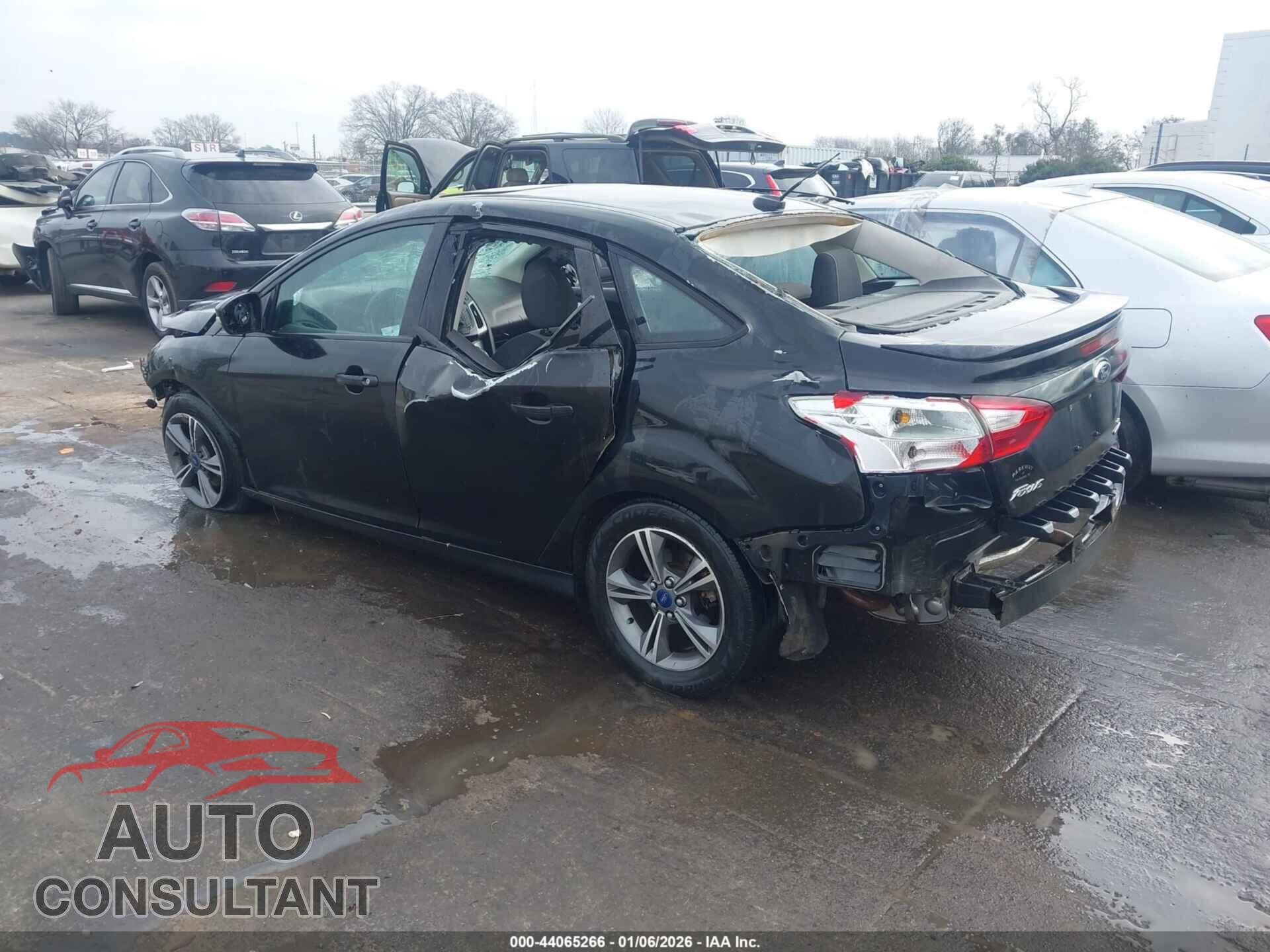 FORD FOCUS 2014 - 1FADP3F27EL447900