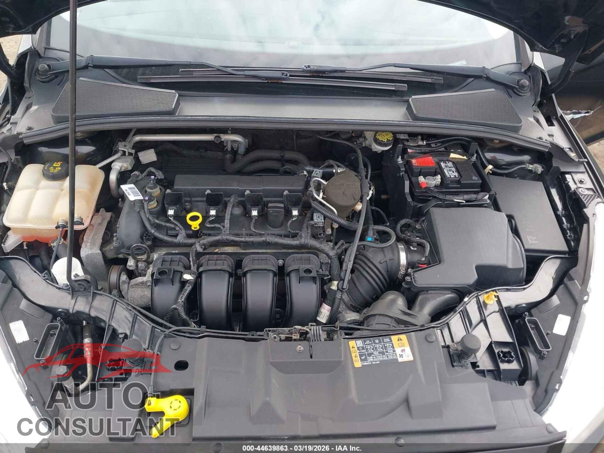 FORD FOCUS 2015 - 1FADP3F28FL338041