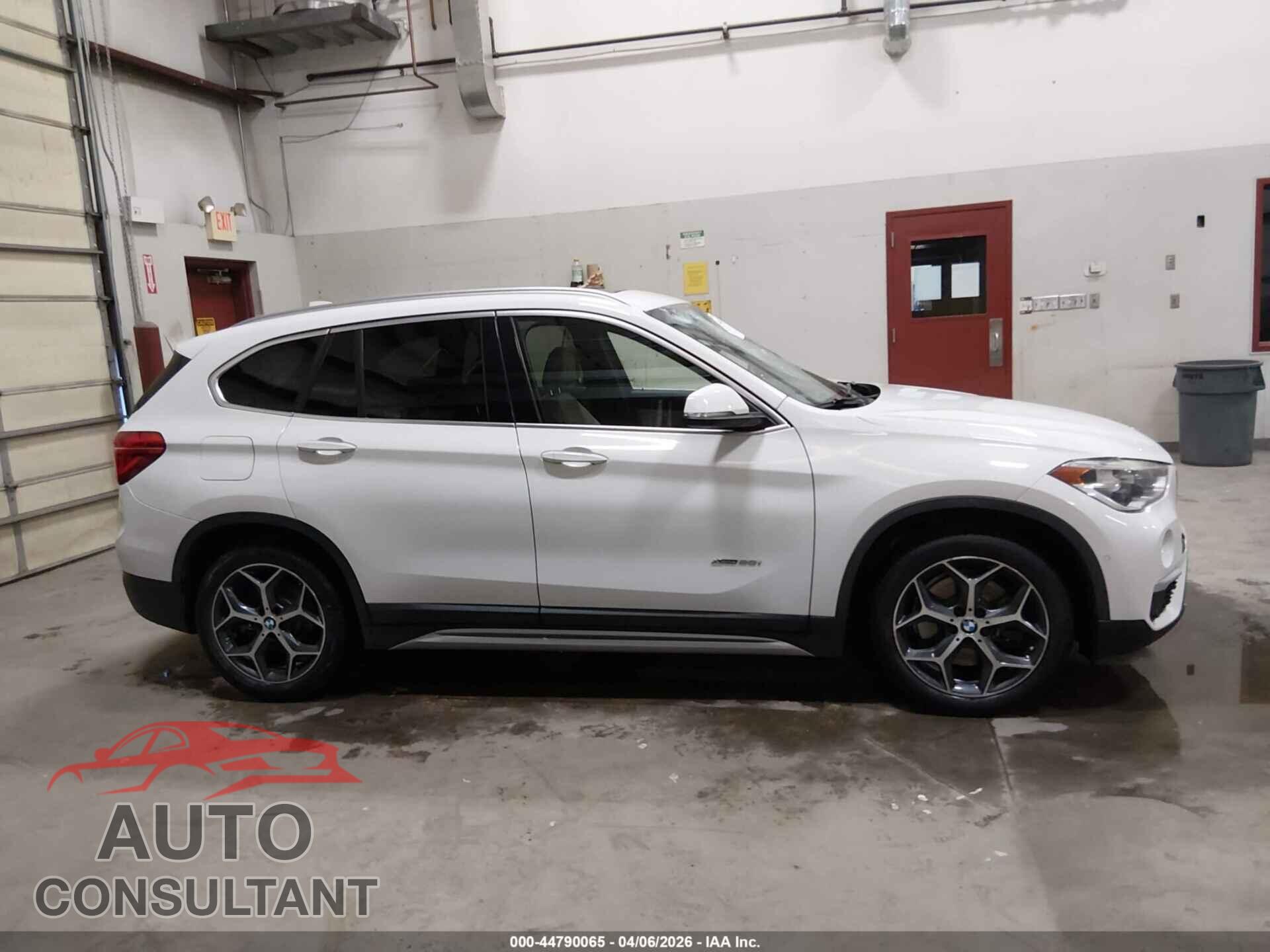BMW X1 2016 - WBXHT3C30GP884656