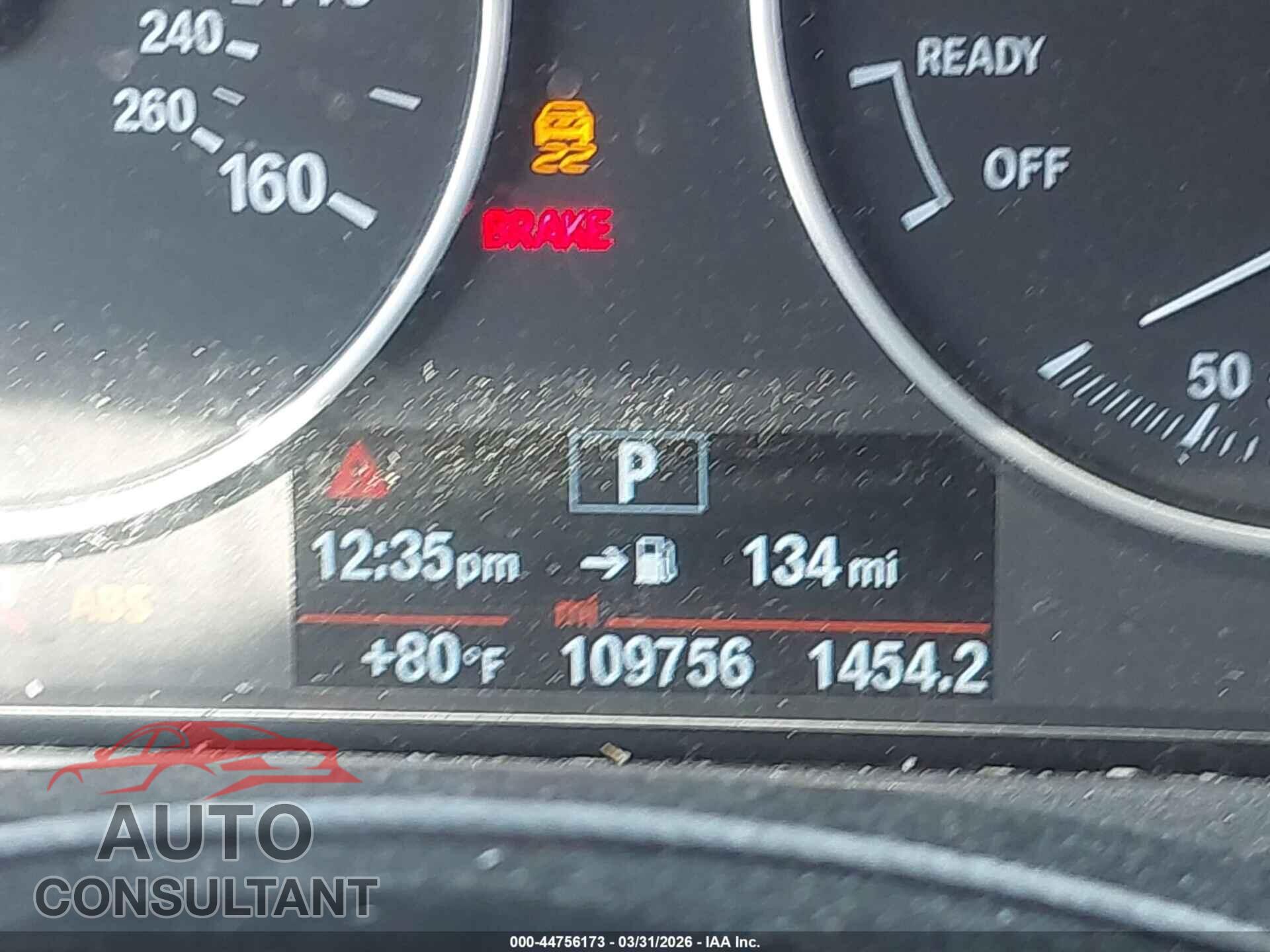 BMW 320I 2016 - WBA8E1G51GNU11588
