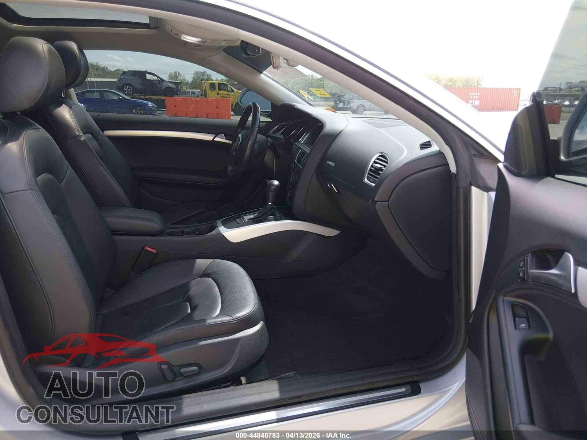AUDI A5 2012 - WAUCFAFR0CA002849