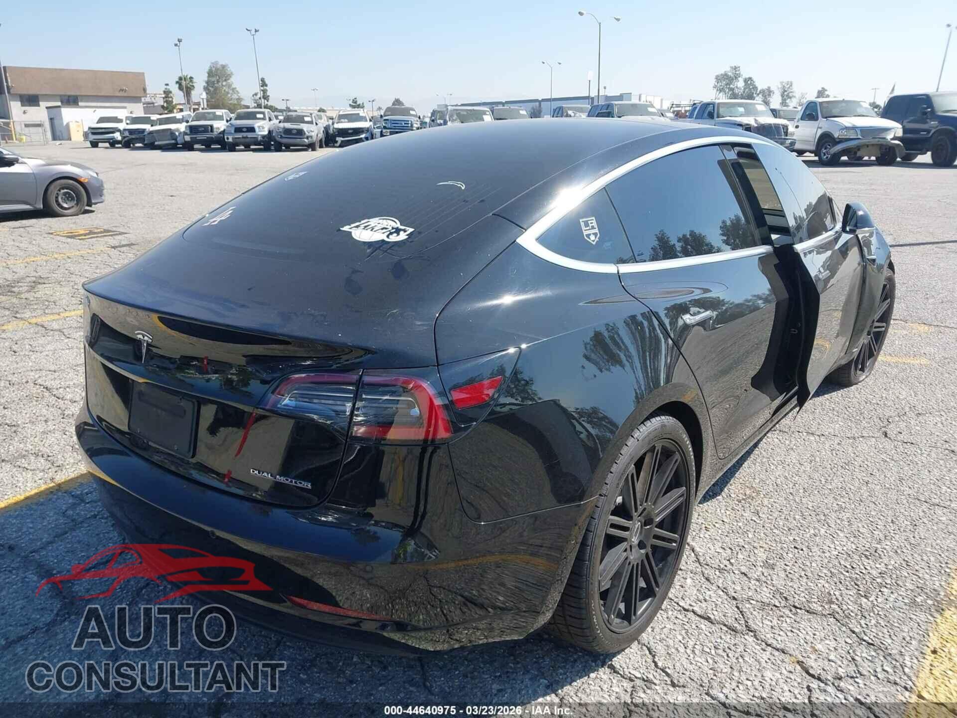 TESLA MODEL 3 2019 - 5YJ3E1EB7KF390565