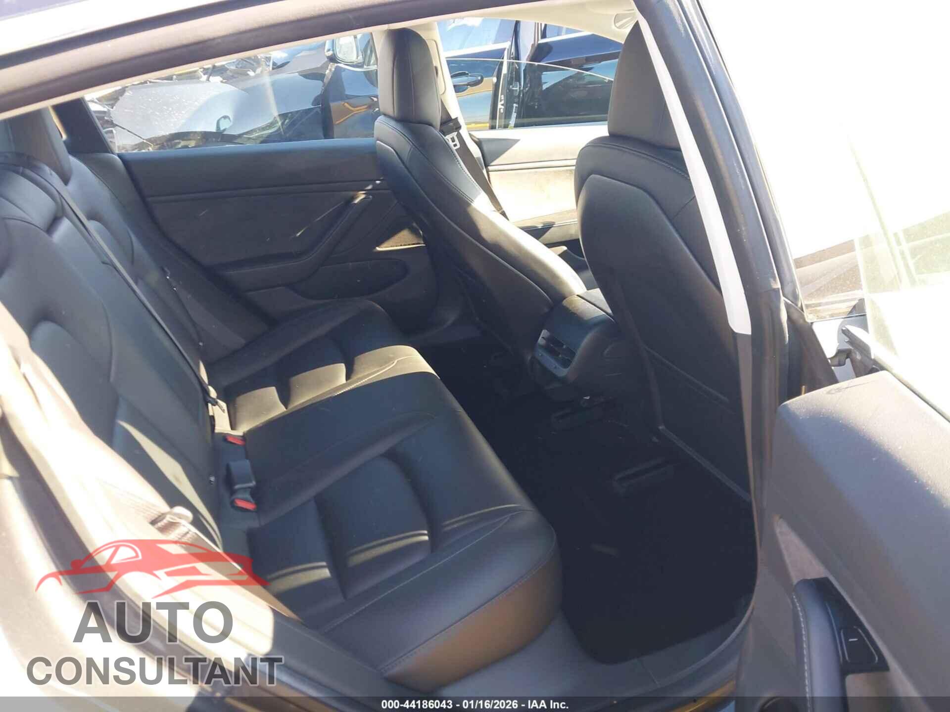 TESLA MODEL 3 2018 - 5YJ3E1EA2JF037592