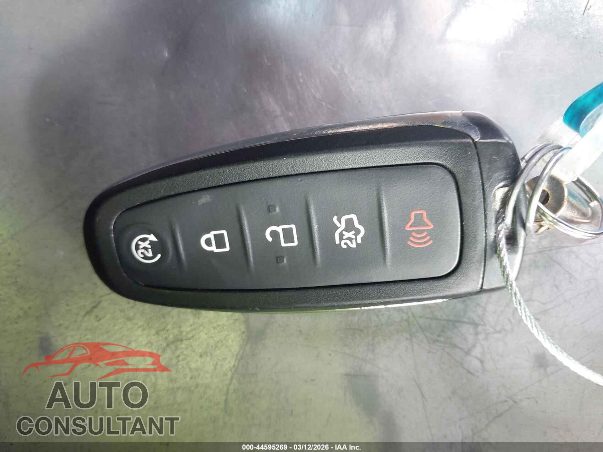 FORD TAURUS 2016 - 1FAHP2F82GG120252